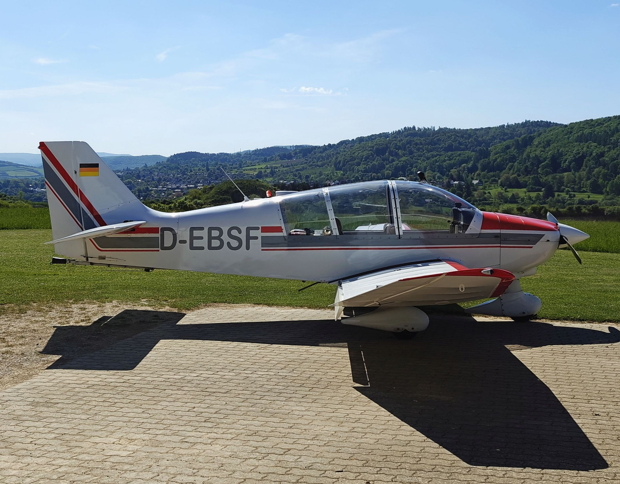 Neues Schleppflugzeug angekommen