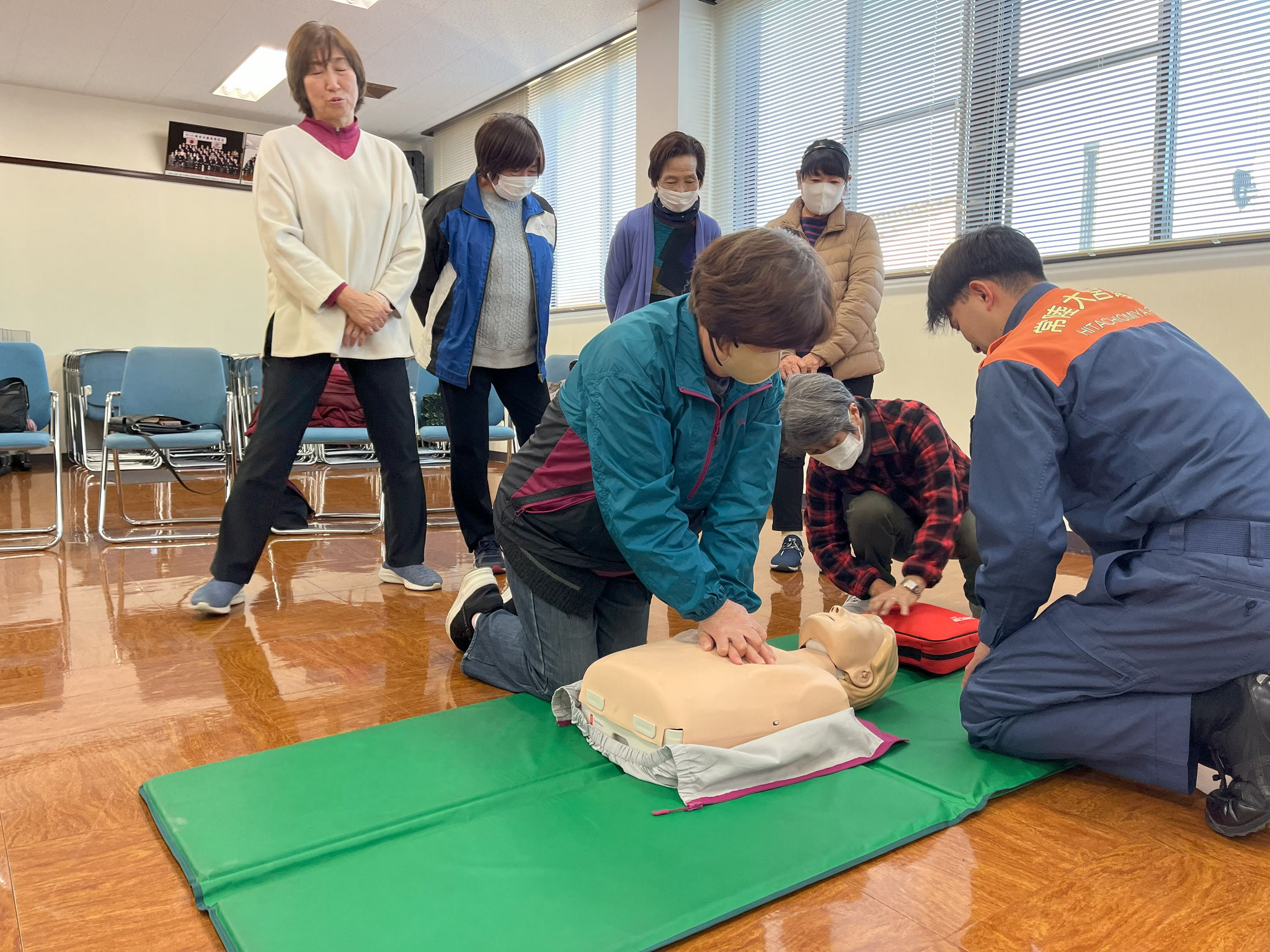 常陸大宮市の消防署のご指導で、AEDの使い方の研修会を行いました。勉強になりました。