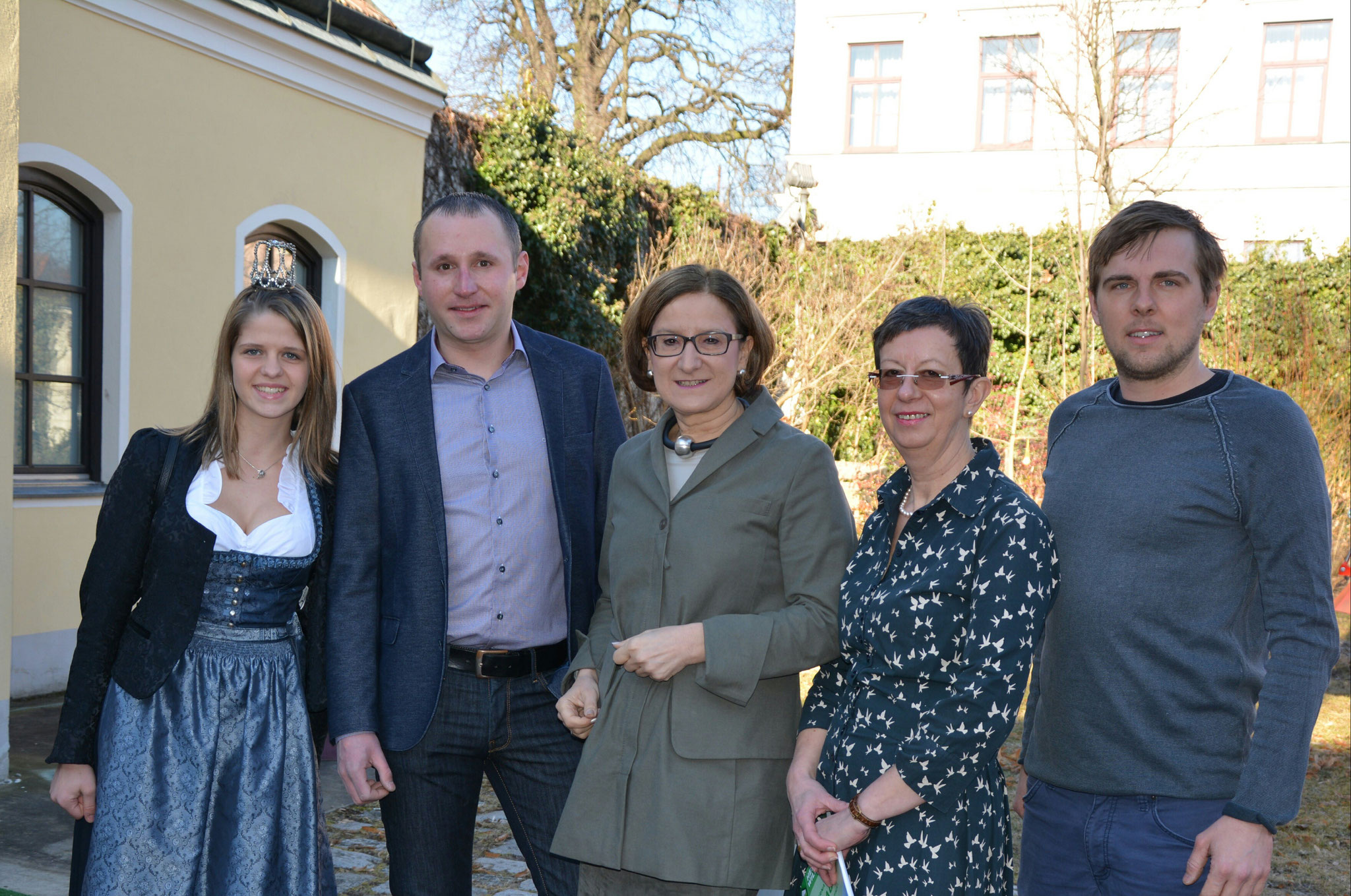 Weinprinzessin Melanie Moser, GGR Rudi Nimmervoll, LH-Stv. Mag. Johanna Mikl-Leitner, Vizebürgermeisterin Gerti Täubler, GGR Matthias Bauer