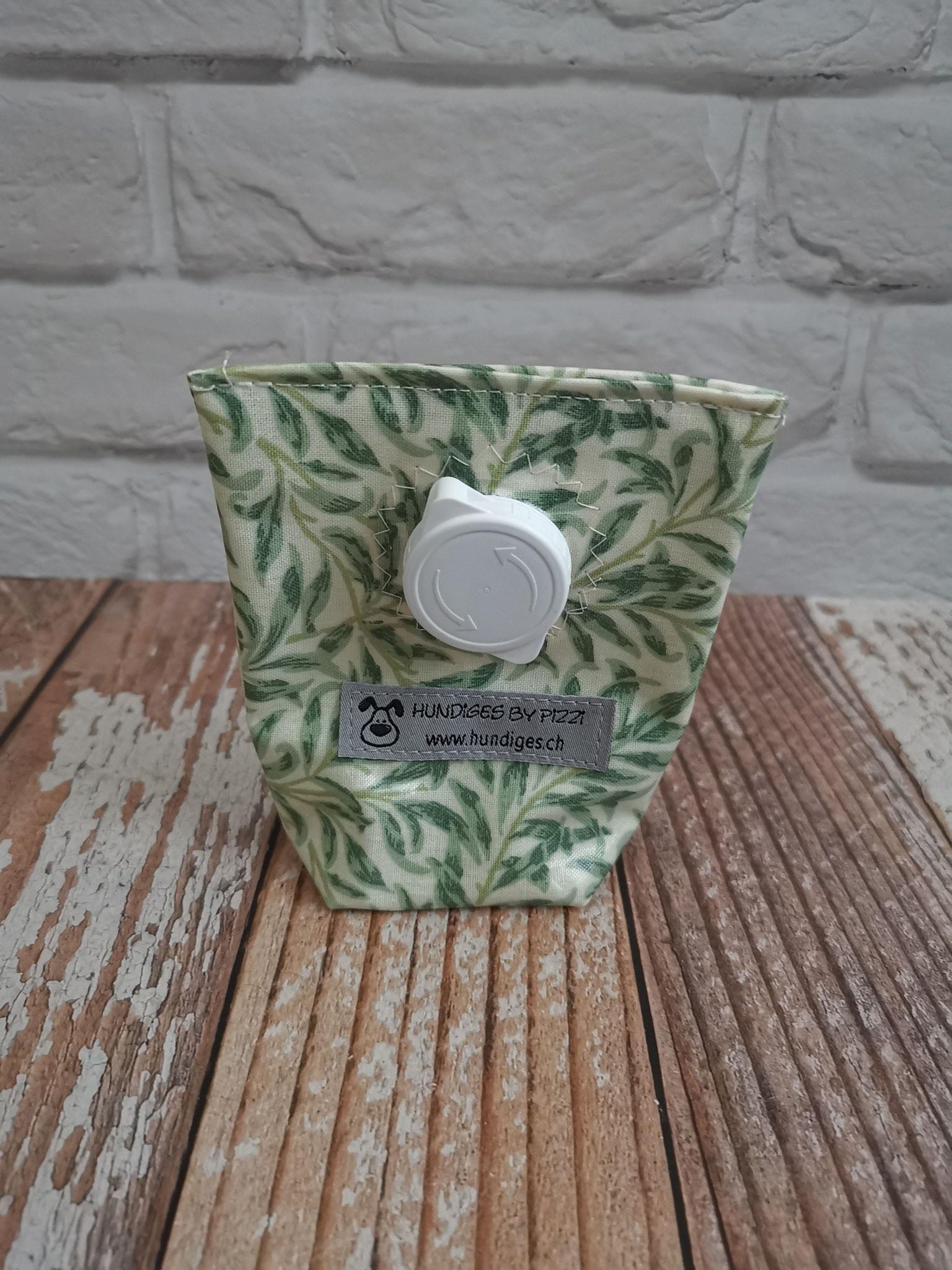 KB11: Grün/Beige Blume