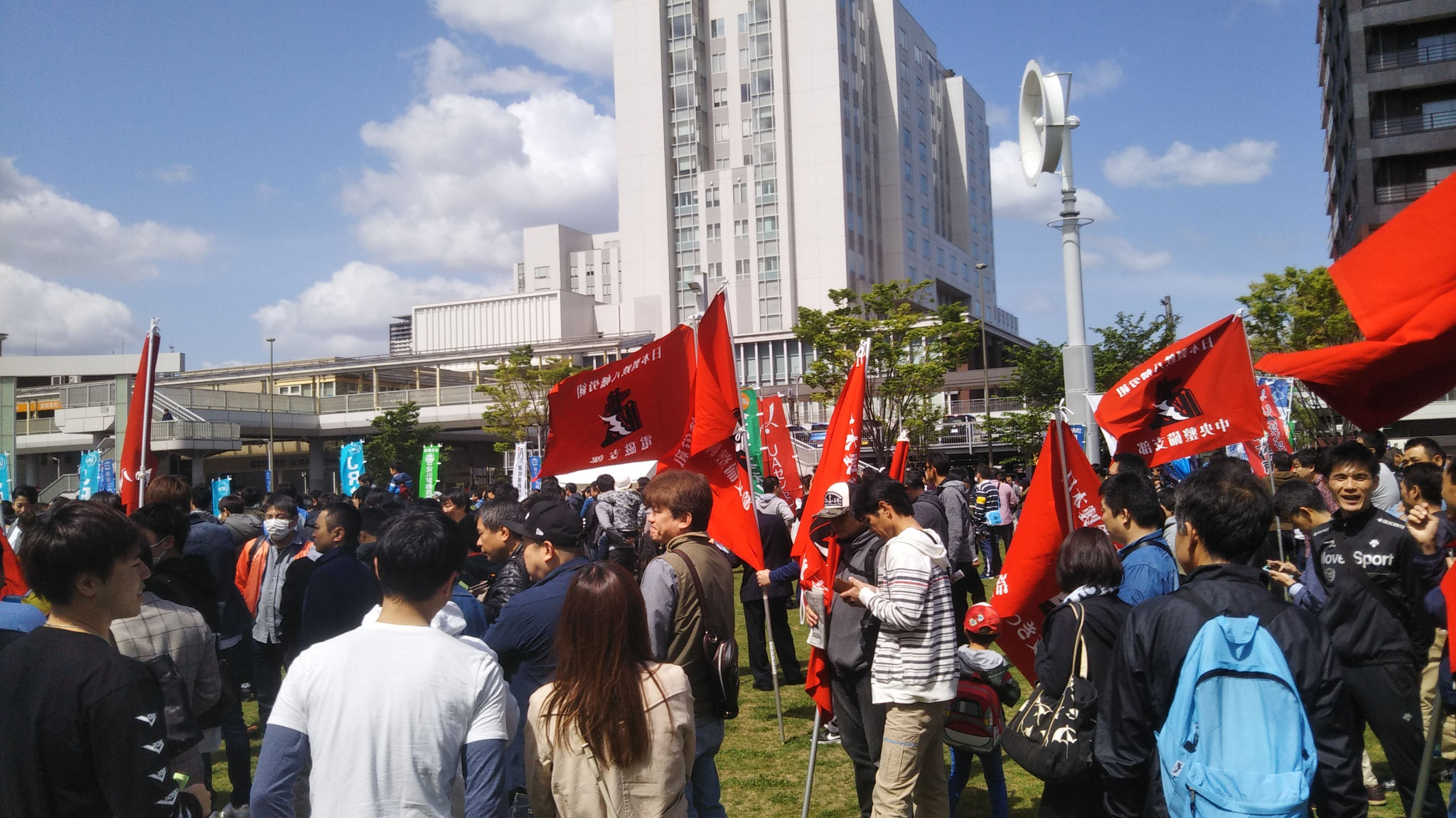 2019/4/27　小倉あさの汐風公園　連合系メーデー
