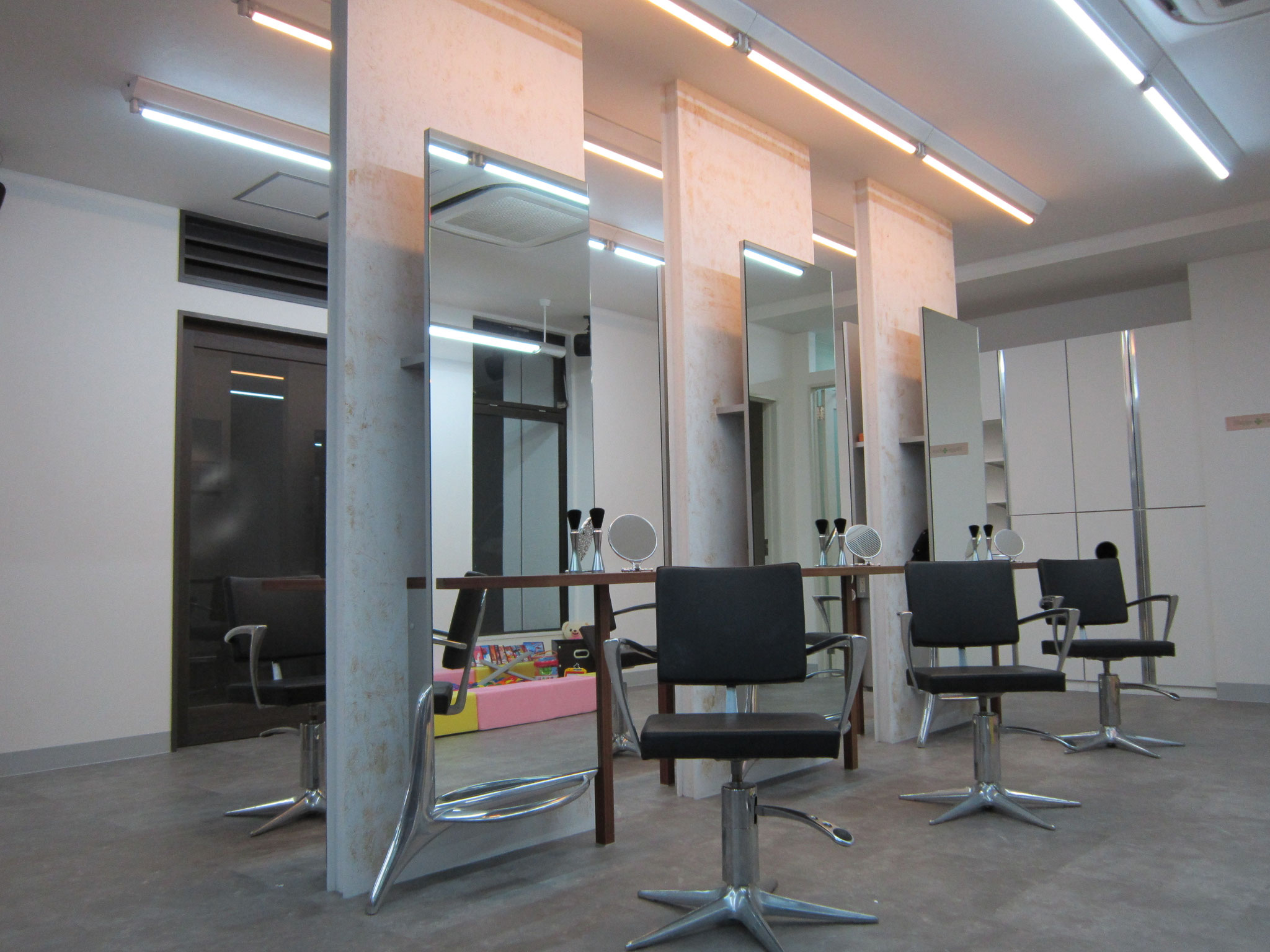 ヘアメイクボンズ店