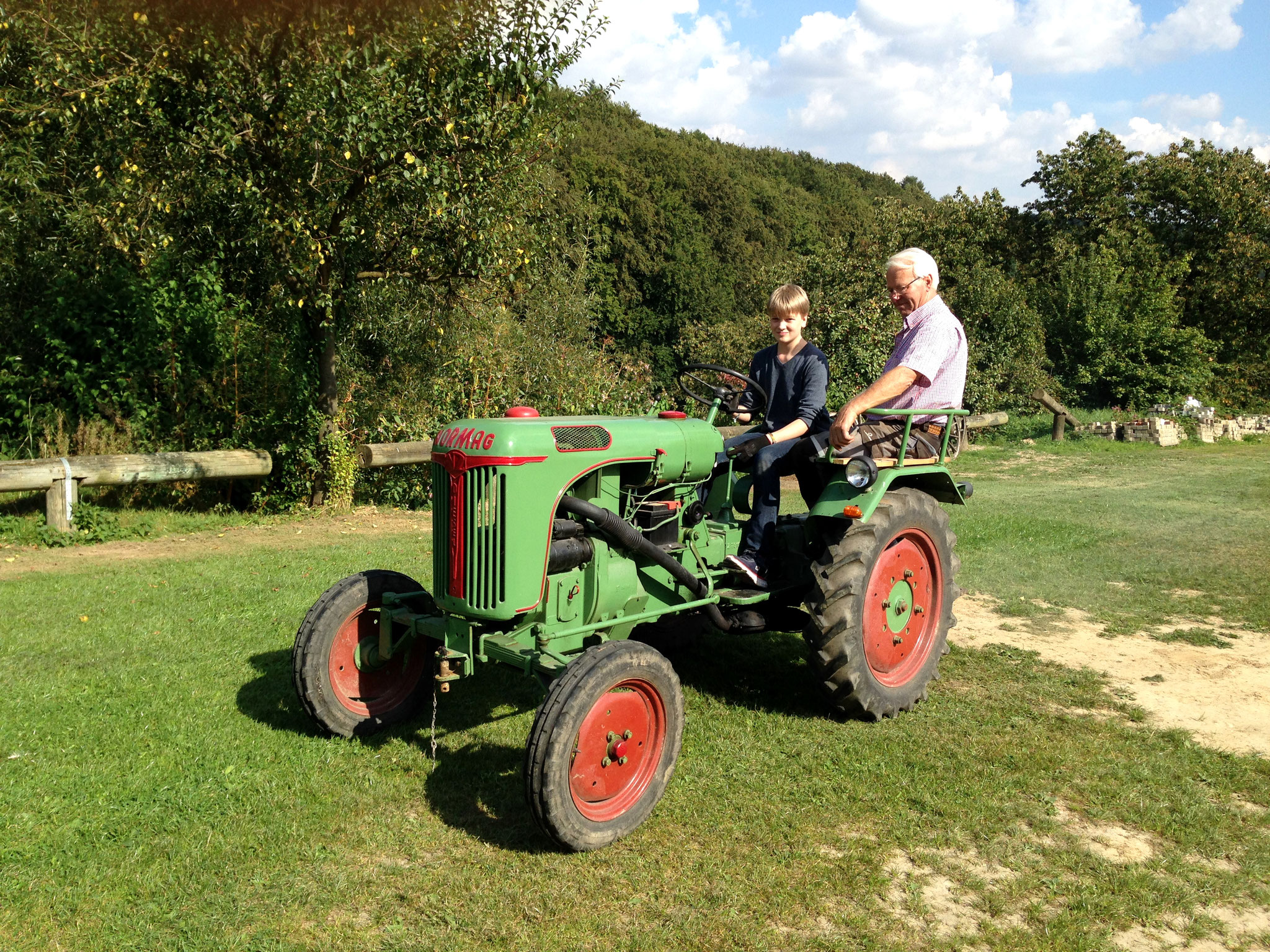 AG "Landmaschinen" mit dem Traktorenverein Meesdorf