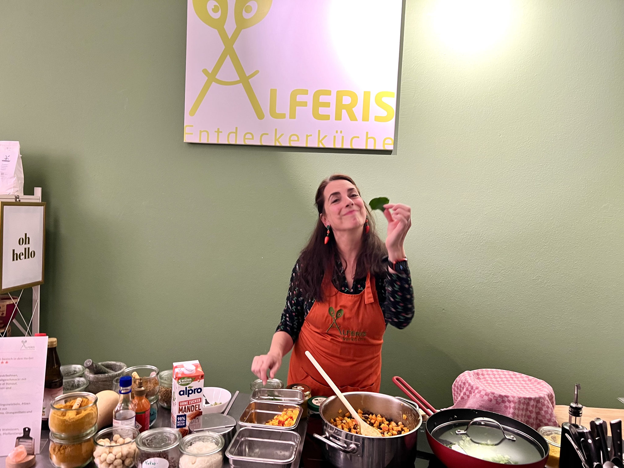 Die "Live-Cooking-Events" biete ich immer mal wieder im Jahr an, hier darfst du entspannt sitzen, zuschauen und dich durchkosten :-)