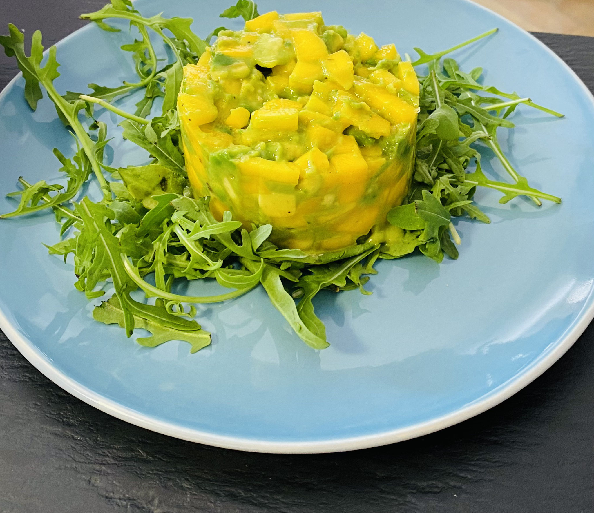 Avocado-Mango-Tartar in Orangen-Ingwer-Marinade