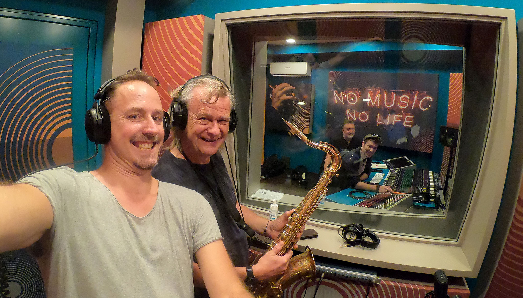 mit Dirty Old Men im Studio - SAE Wien 1010 - Juli 2020