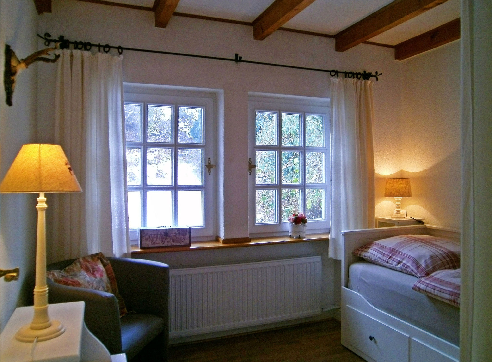 Schlafzimmer (Einzel-o. Doppelbett) 