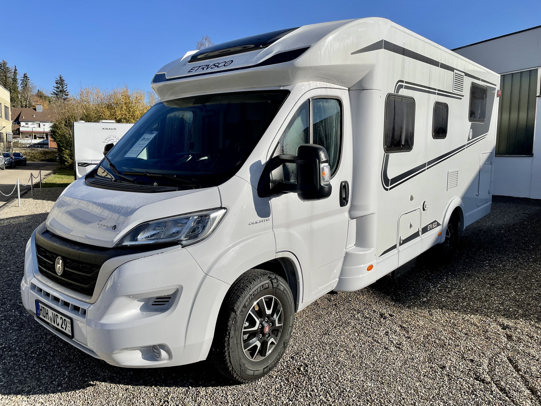 Etrusco T 6900 SB vlcamper.de Etrusco T 6900 SB vlcamper.de
