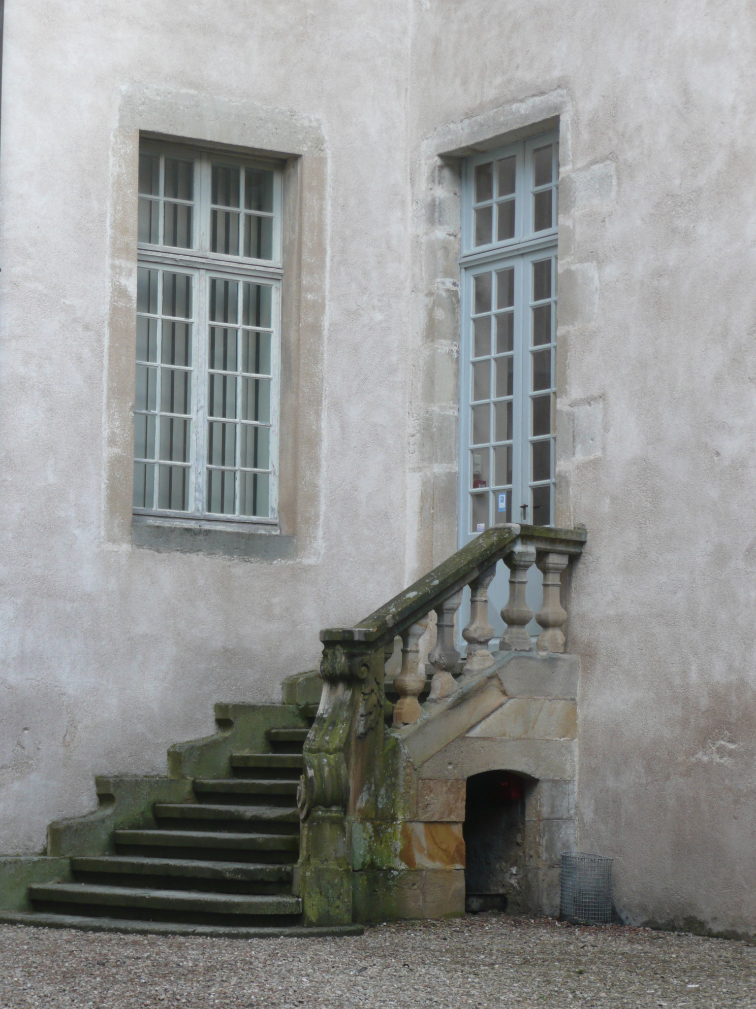 Autun, l'entrée du musée Rolin