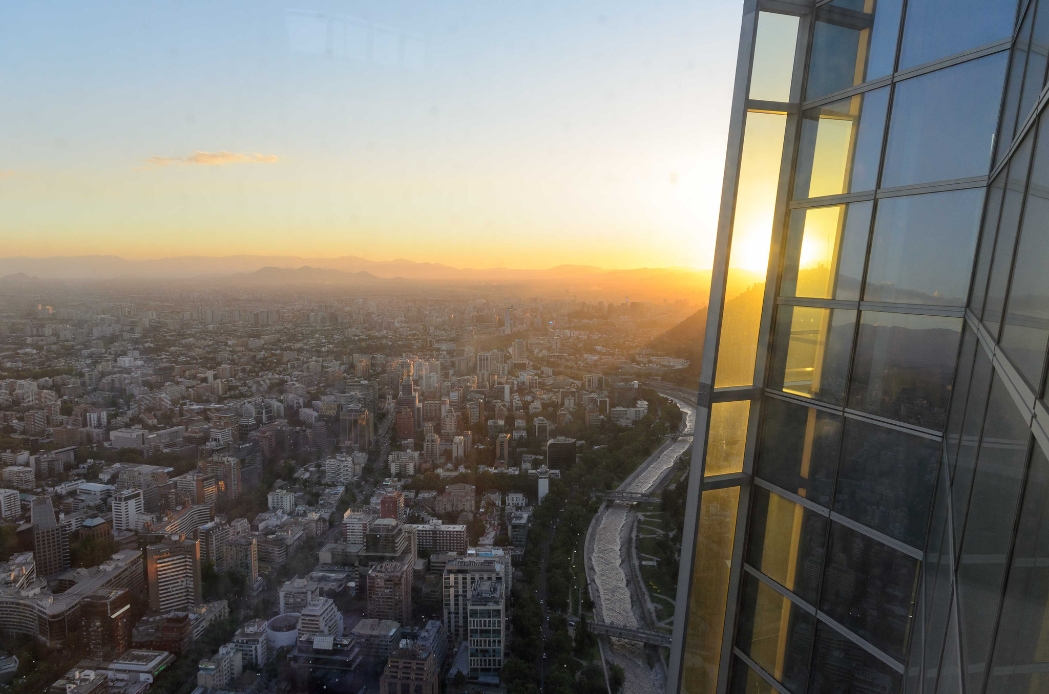 Sonnenuntergang auf dem höchsten Gebäude Südamerikas (300m) 