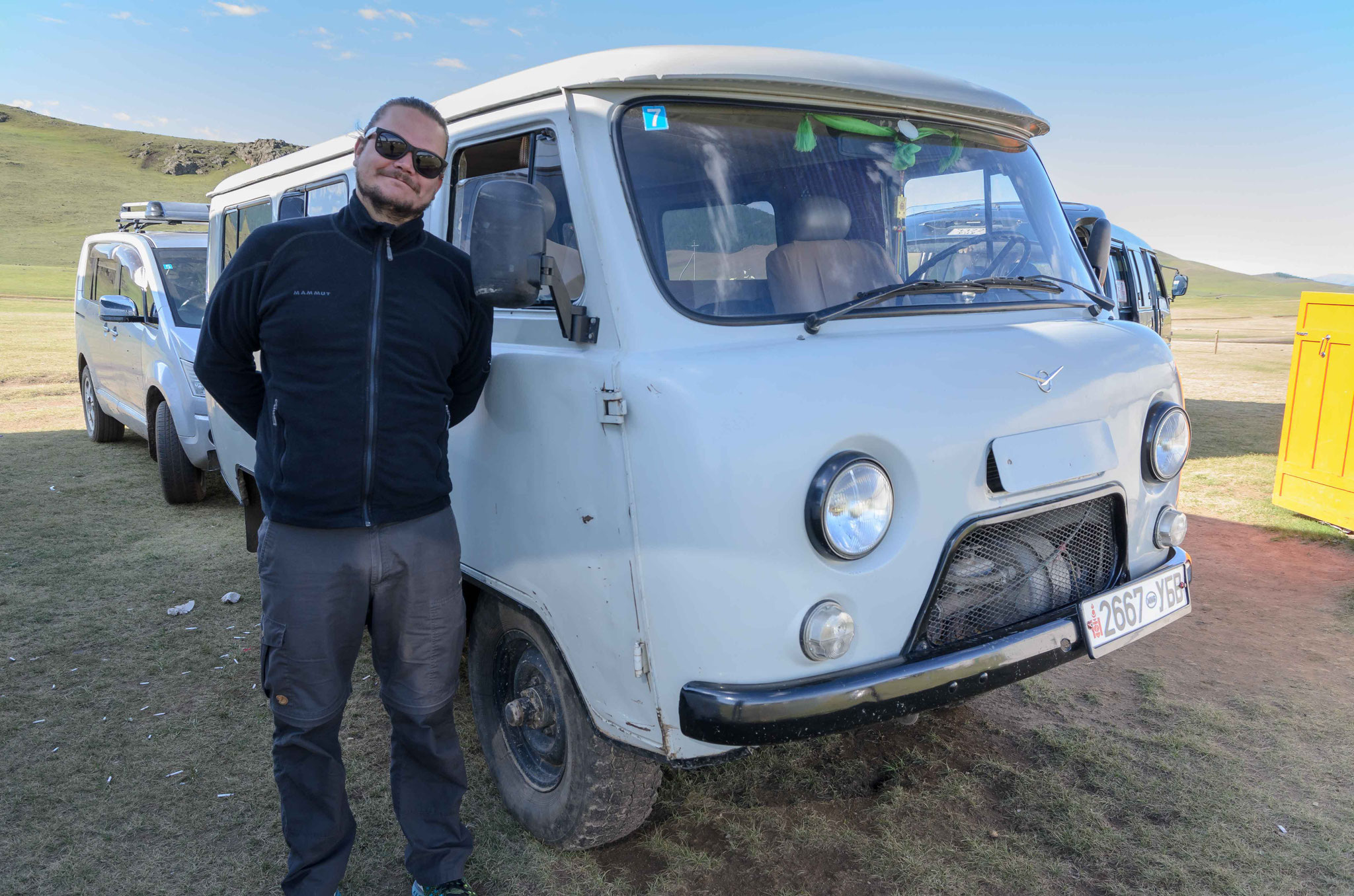 Dieses Auto (UAZ) entdeckt man hier häufig - und es wird immer noch in Russland produziert