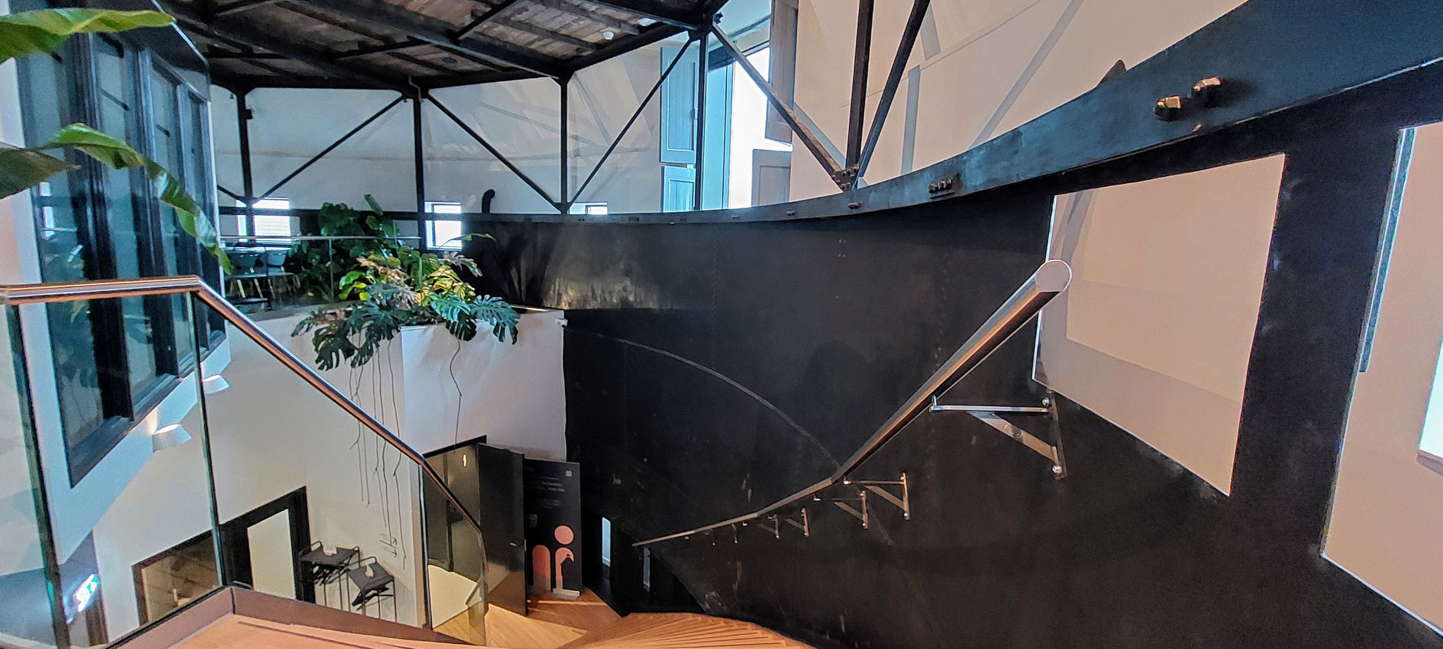 De lounge in de top van de watertoren