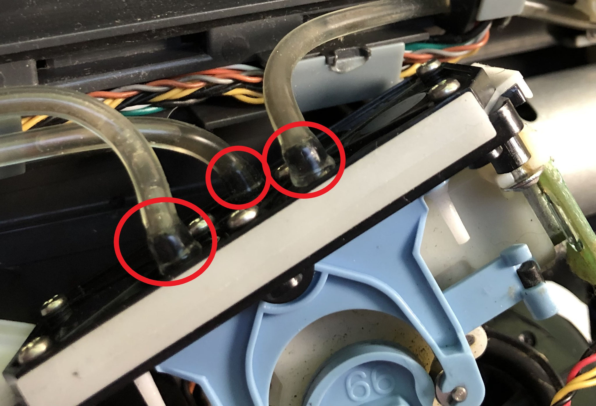 Jetzt habt ihr die lose Pumpe in der Hand.