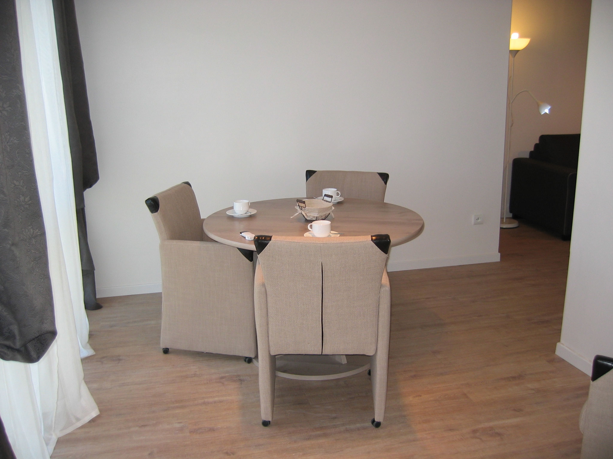 Petit salon ou espace bureau
