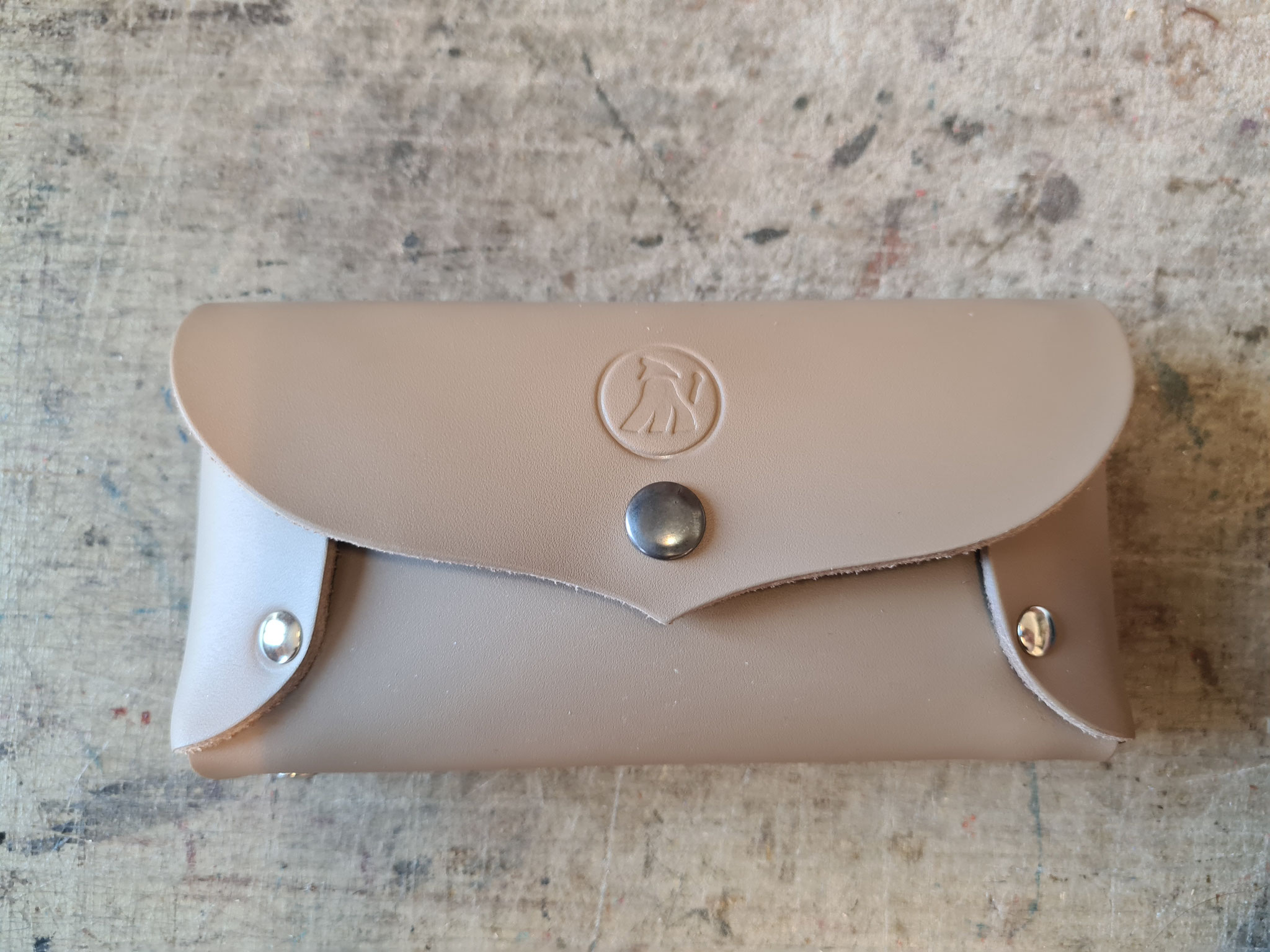Taupe