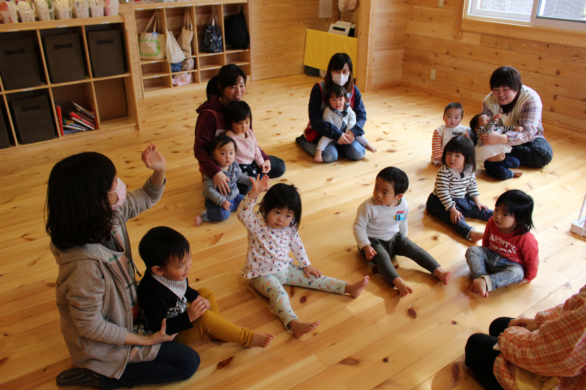 元気に　豆まきできるかな❓　「はーい」と元気なお声に　期待がもてます　