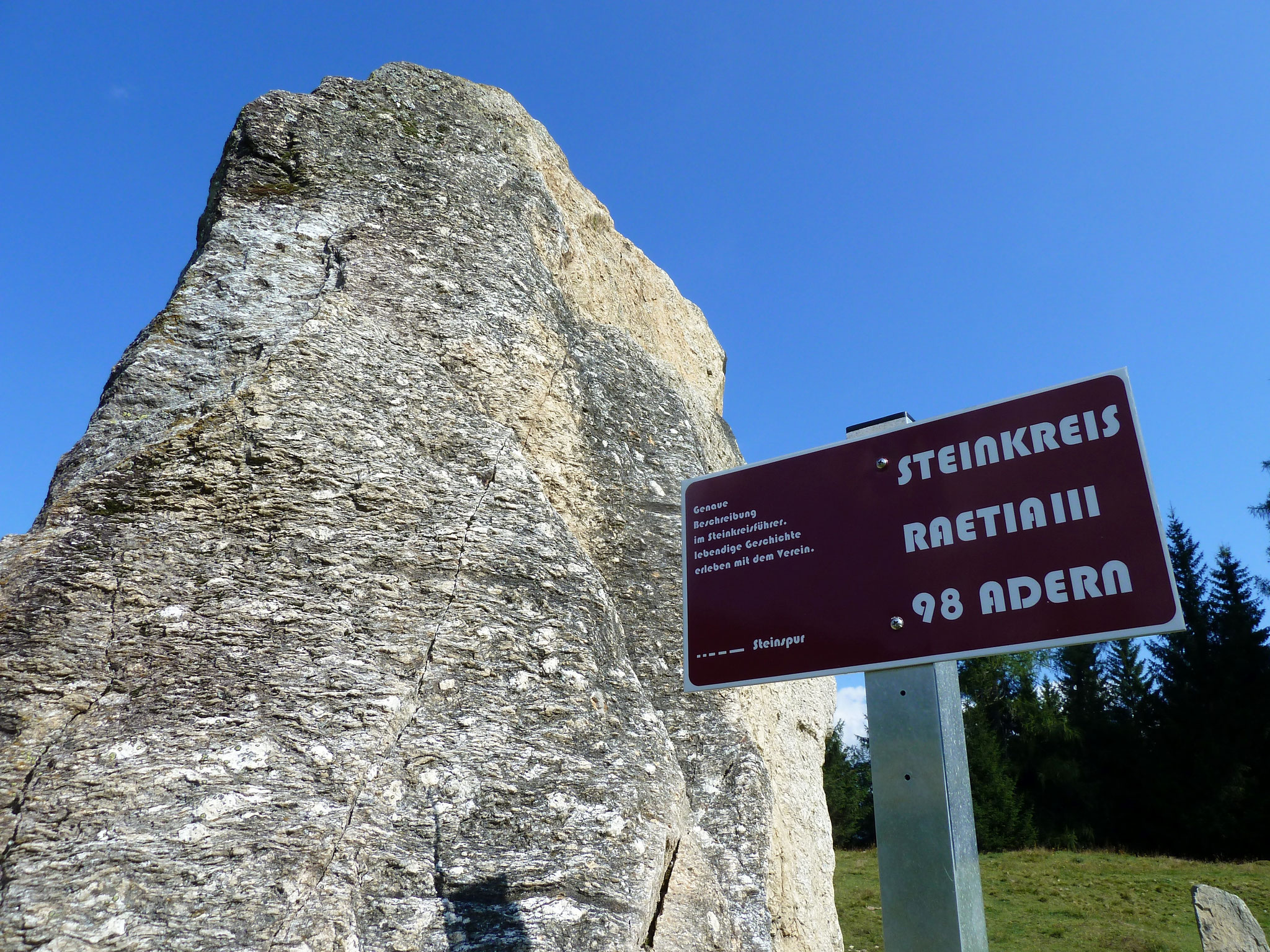 „Unechter“ Steinkreis, Tschengla Plateau (Brandnertal) Ein esoterischer „Steinkreis“ am Tschengla Plateau – mystische Stimmung, die in Band 2 hineinwirkt.