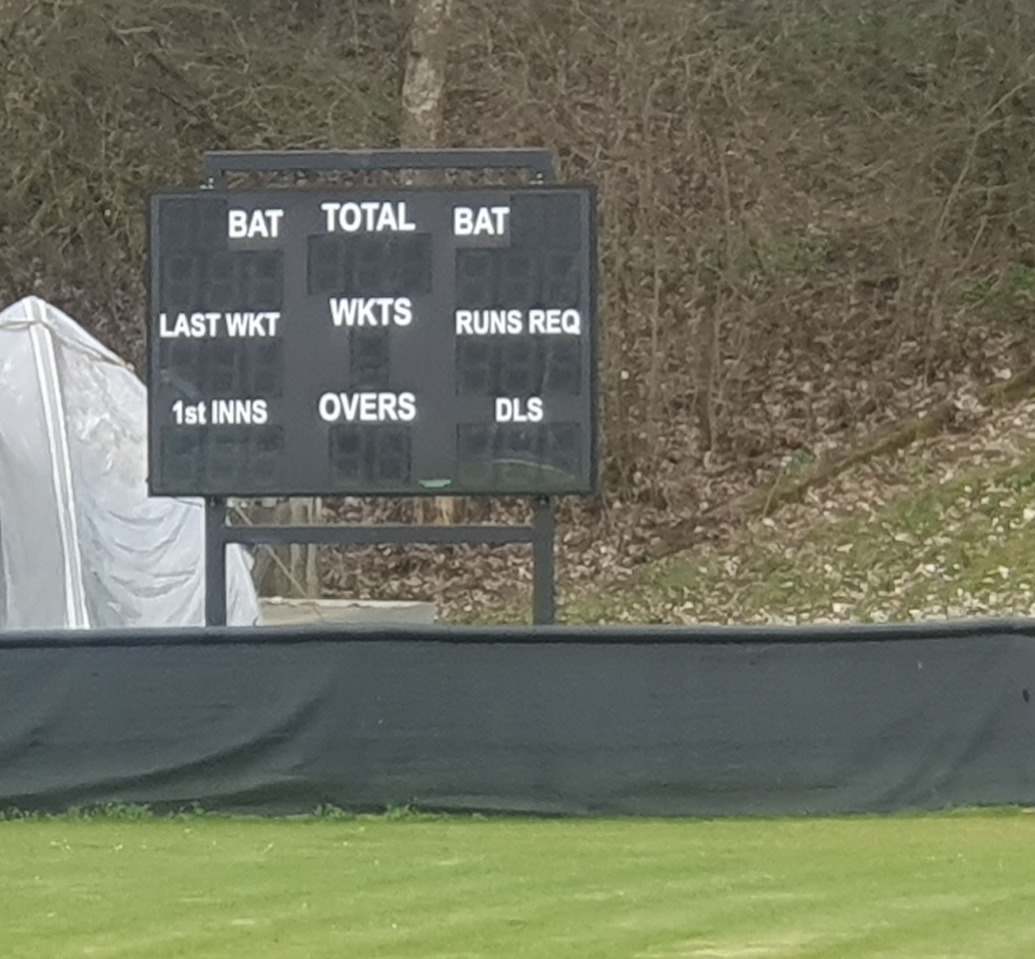 The electronic scoreboard was installed at the beginning of the 2025 season, which is a great improvement for both players and spectators.