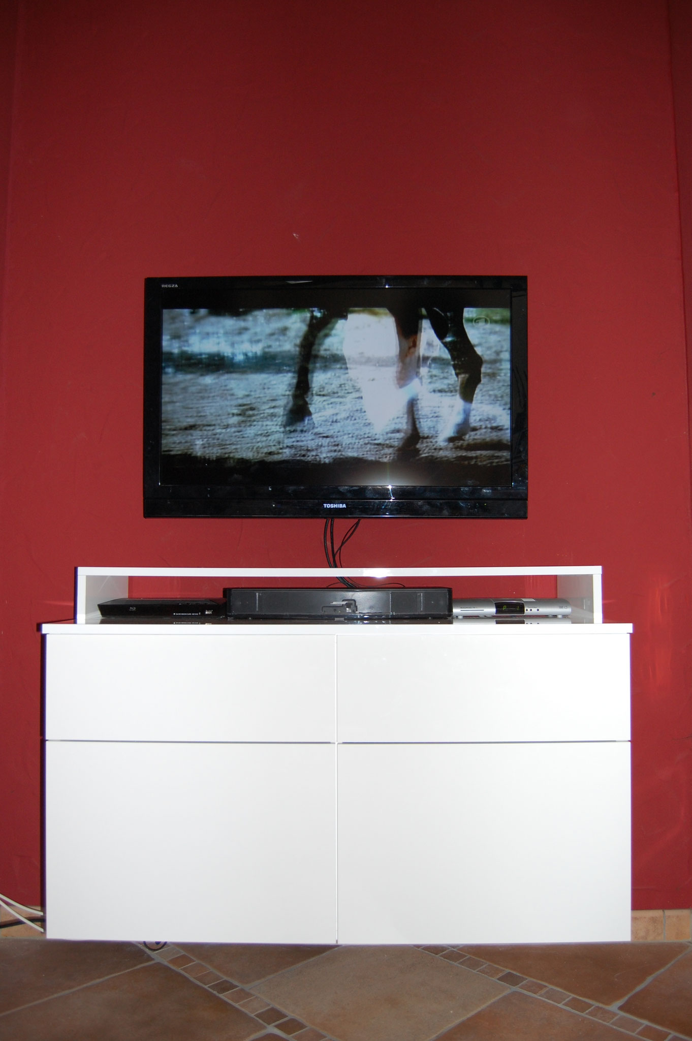 Kommoden - Schranksysteme und Schiebetüren nach Maß - Individuell und