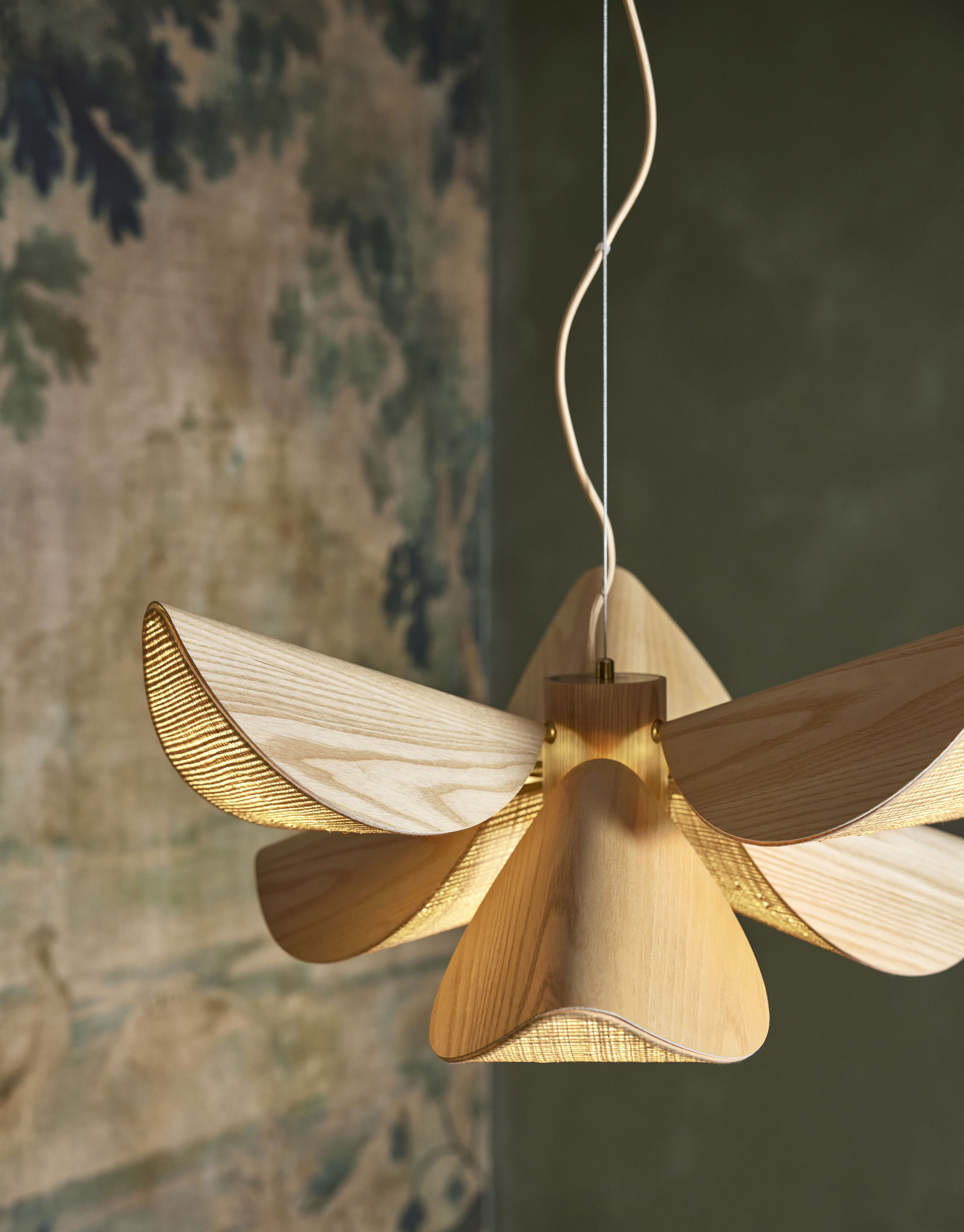 Suspension, matières naturelles, plusieurs points de lumières, 3 ou 5 pétales