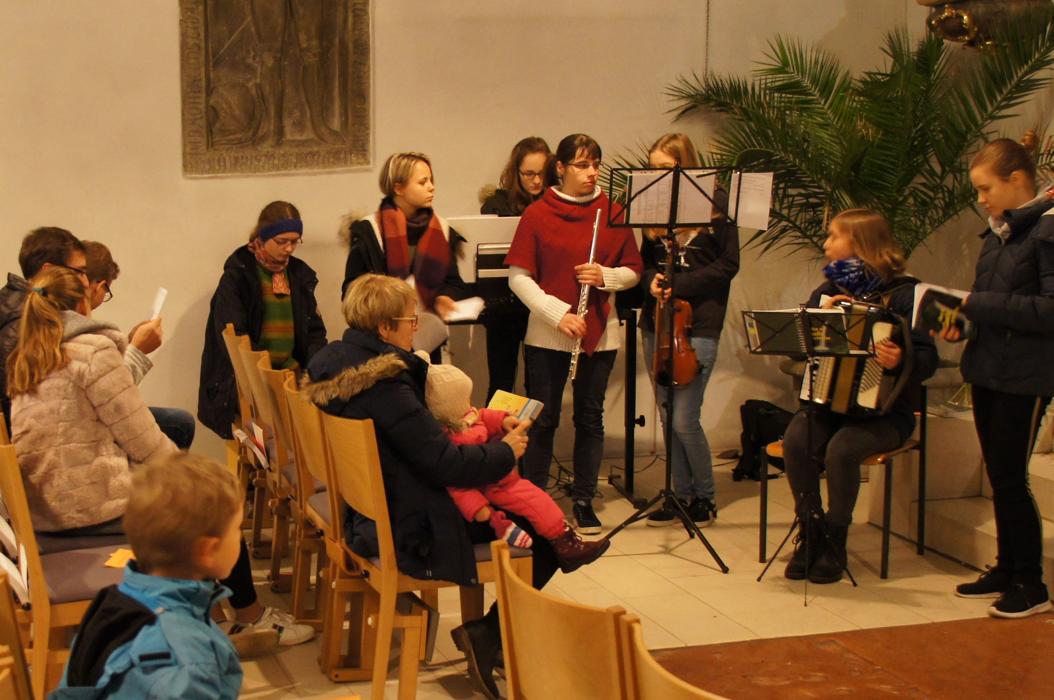 Gemeinsames Gebet und Musik, die zu Herzen geht. (Fotos: Thomas Aigner)
