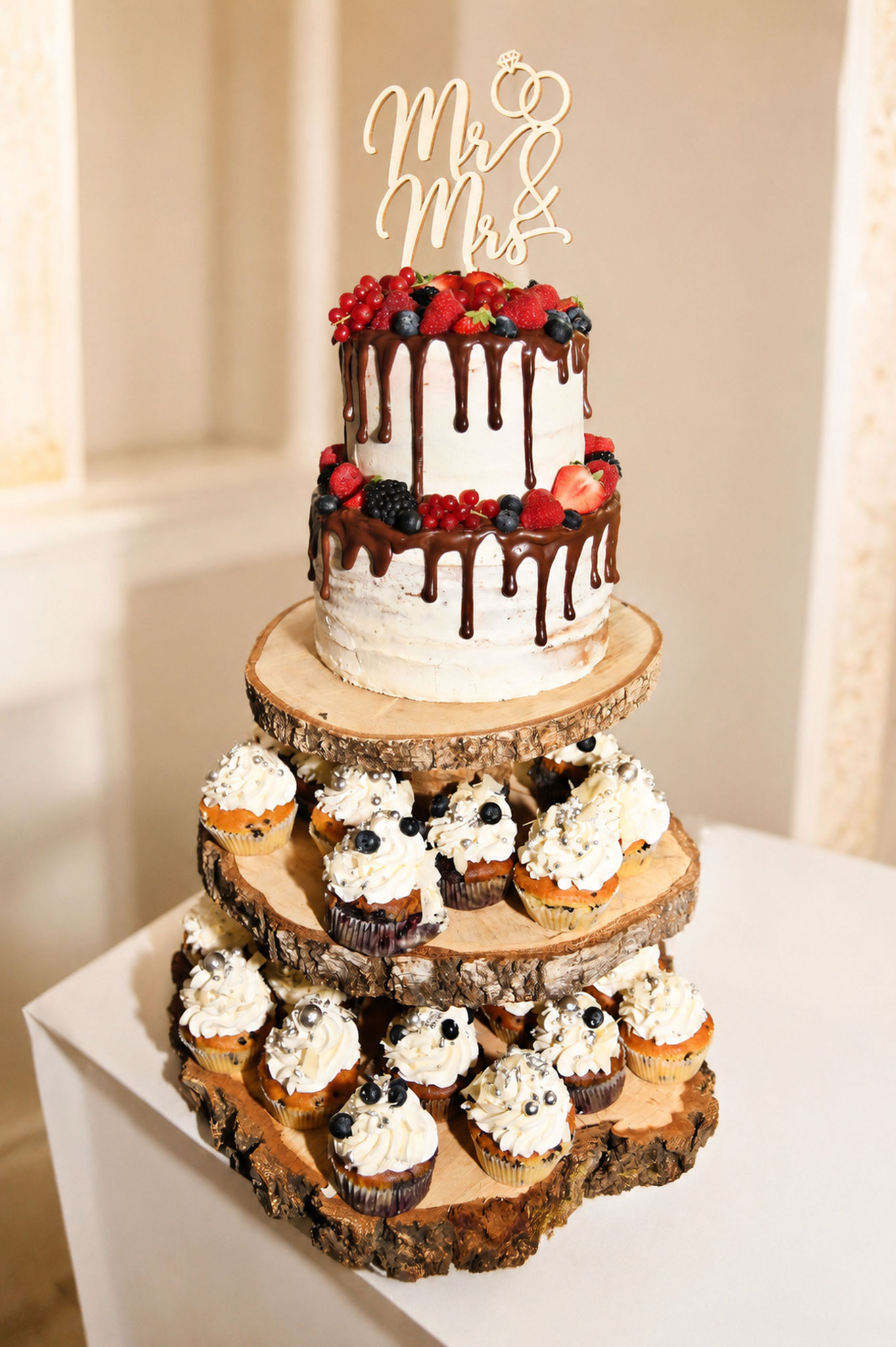Torte von 7 Sachen Manufaktur - Hochzeitstorte auf dem Hof von Laer