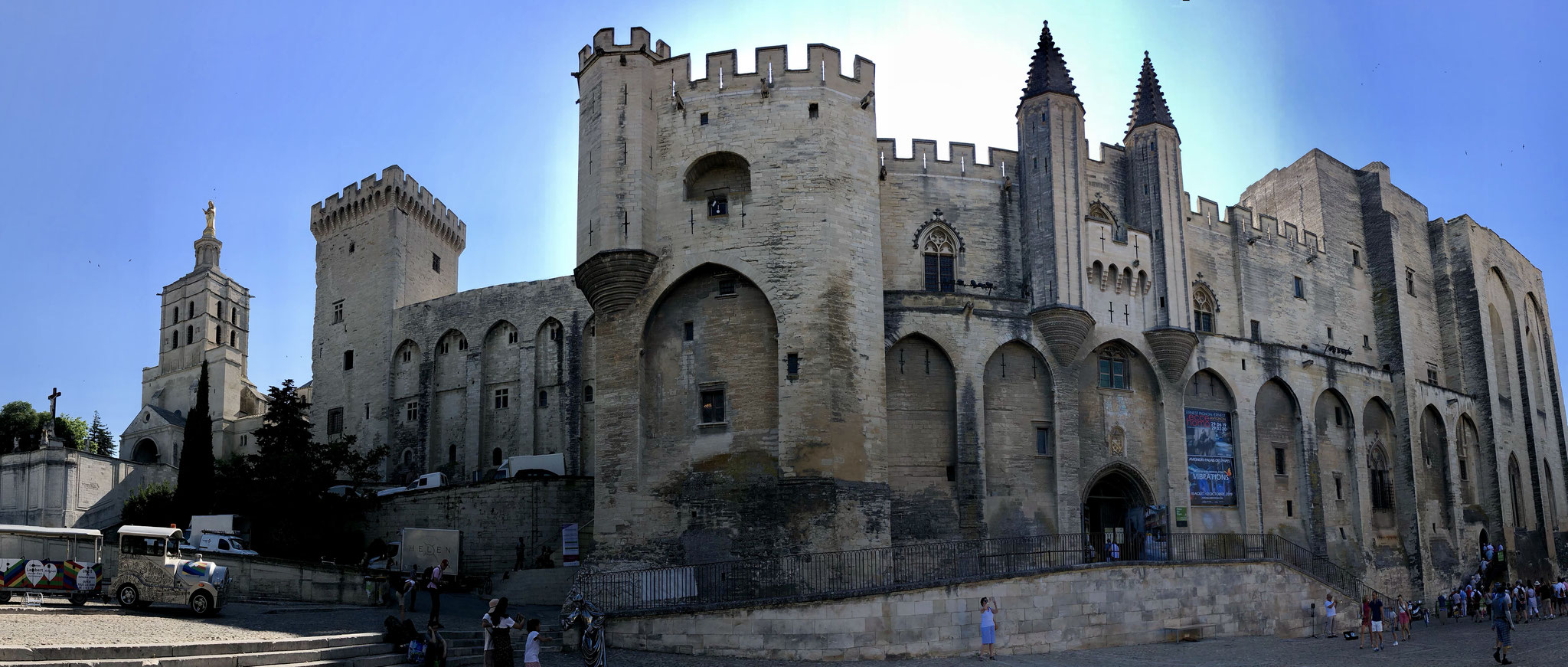 Papstpalast in Avignon@tiegel-reisen.de