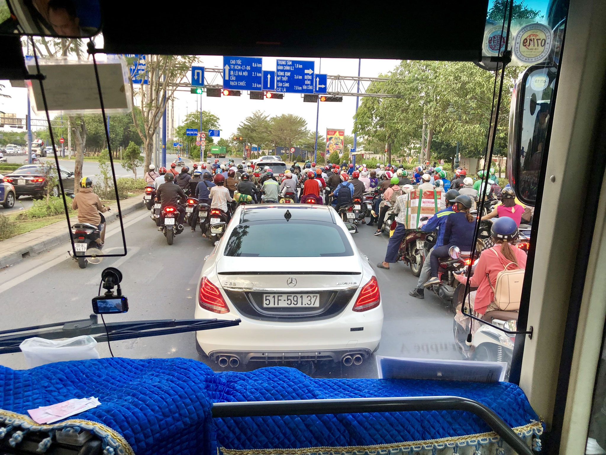 normaler Strassenverkehr in Vietnam @ tiegel-reisen.de