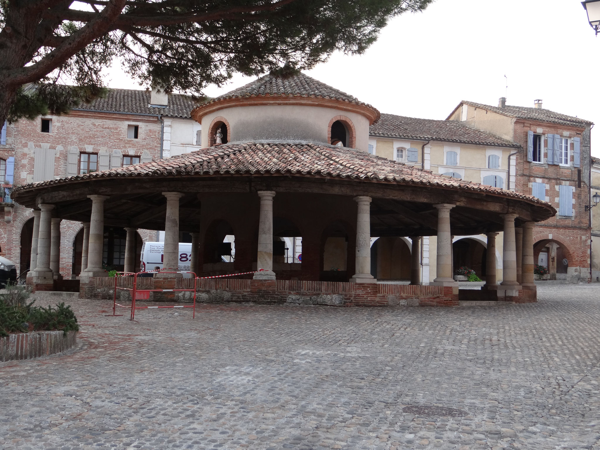 La halle d'Auvillar