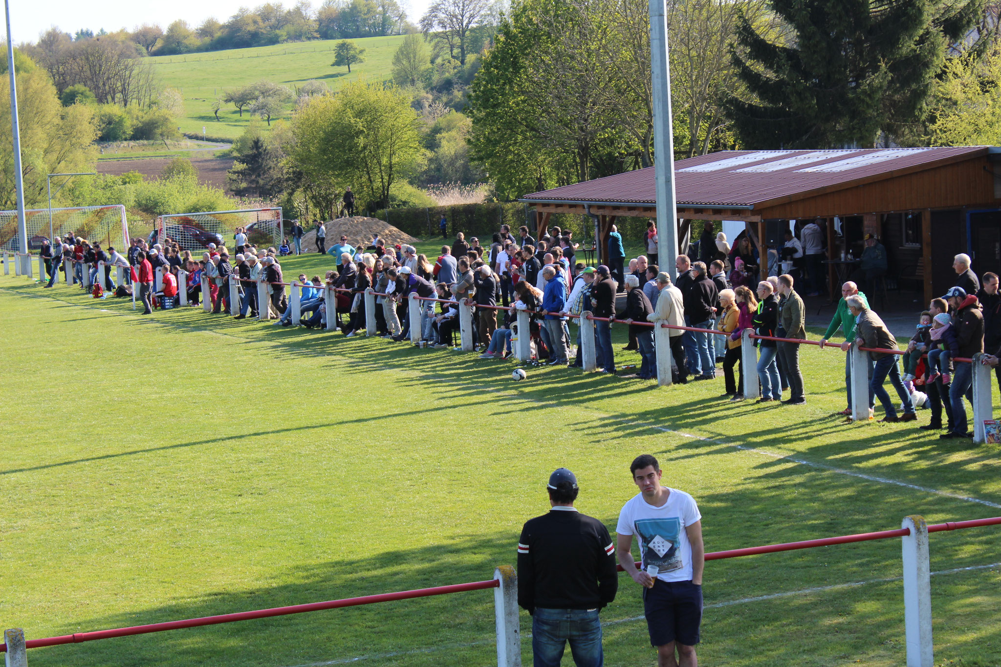 Fußball gegen Oberkalbach und Hutten / Gundhelm II und Jugendspiele 