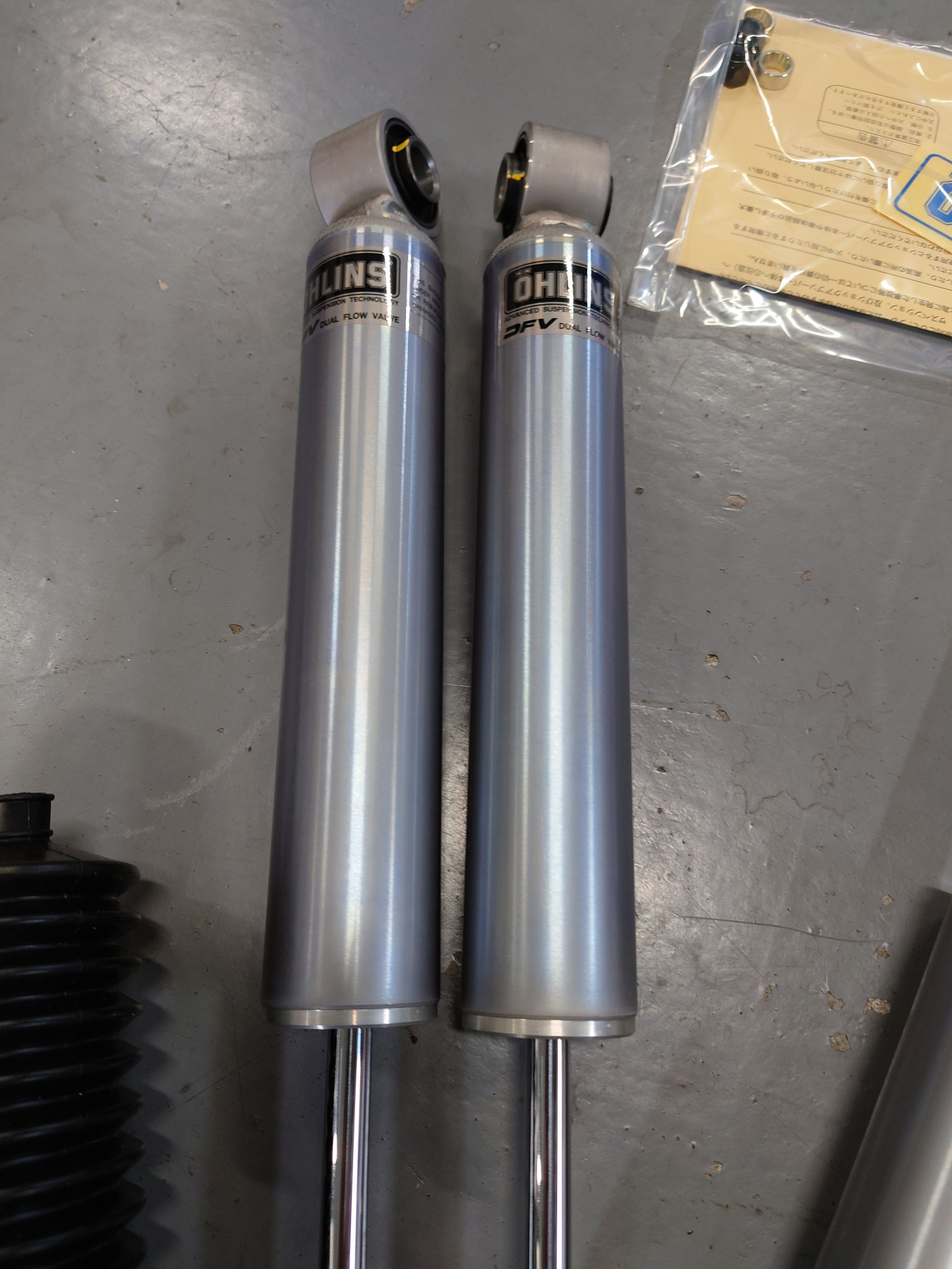 【箱乗り】ハイエース 200系 ドライブシャフト強化ブーツ 4WD ハイエース 足廻りパーツ ドライブシャフト強化ブーツ 4WD車 全