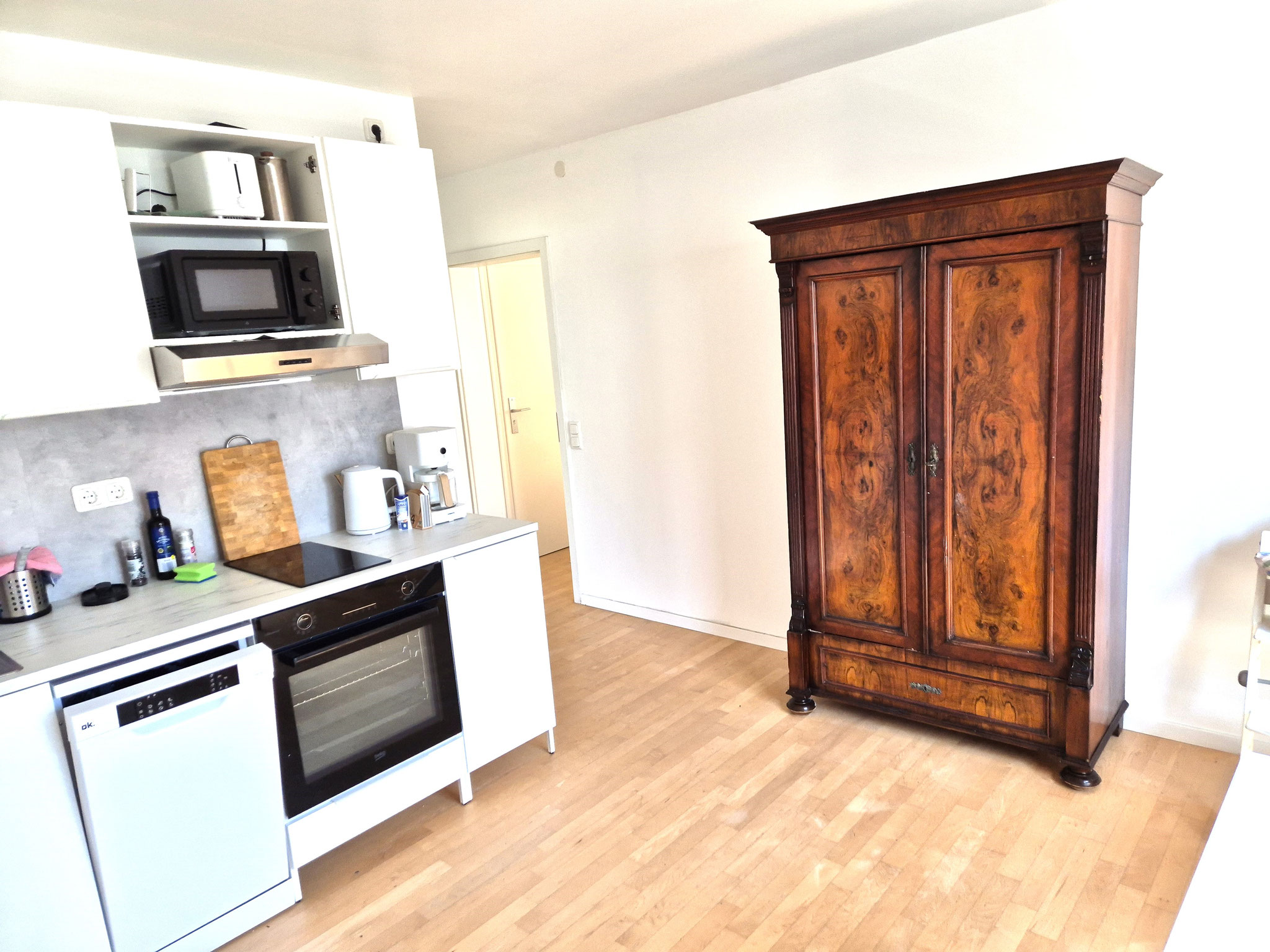 Vollausgestattete Küche möblierte Wohnung Mainz