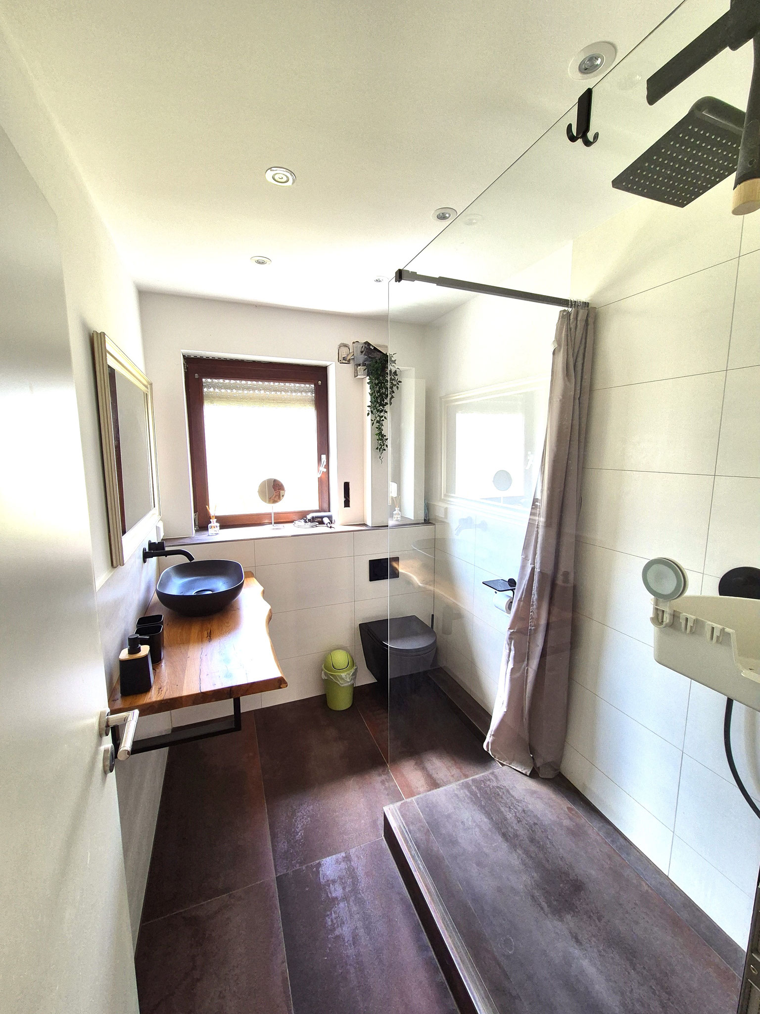 Tageslichtbad Wohnung auf Zeit Mainz