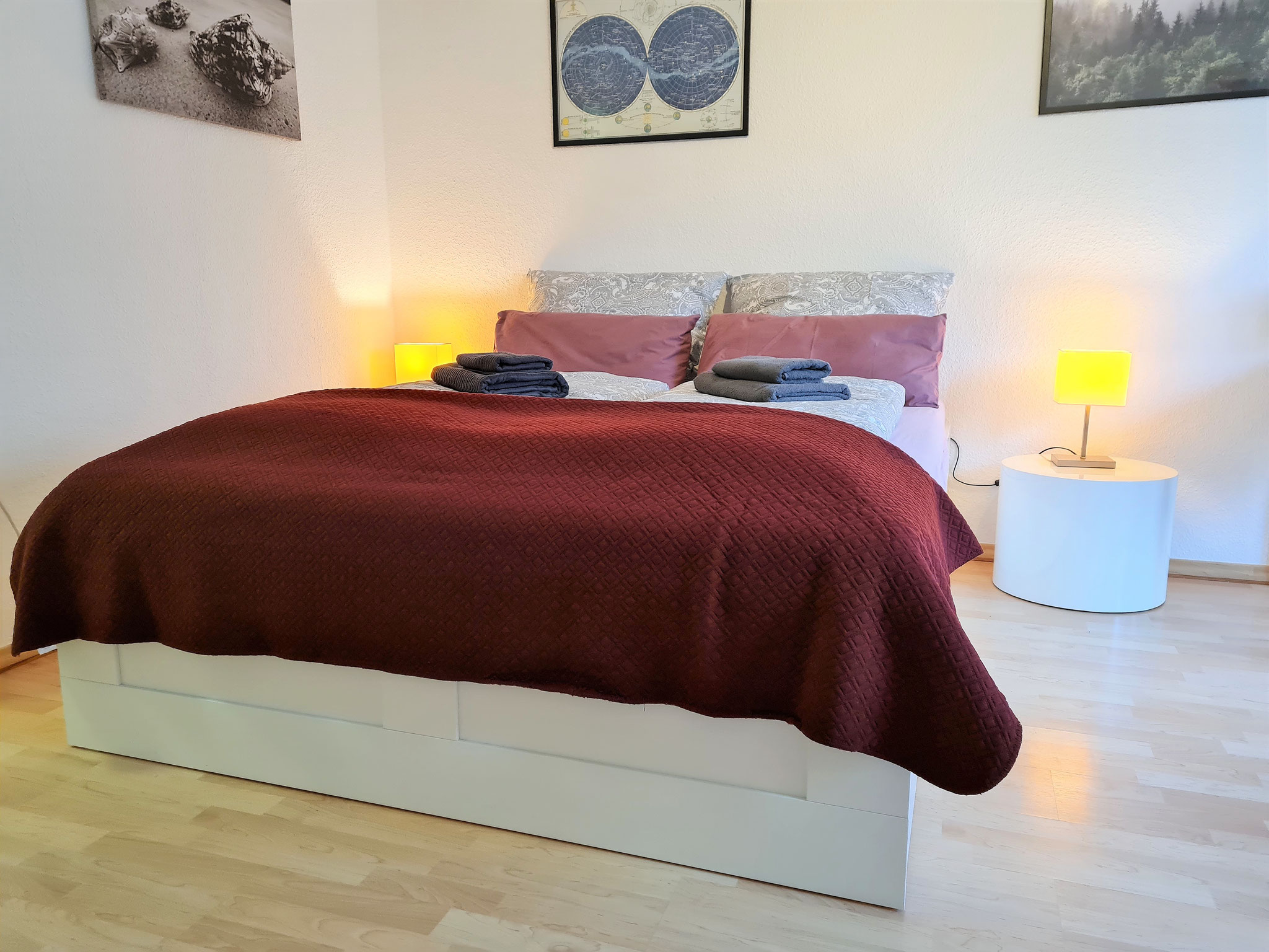 Queensize-Bett Apartment Kupferberg Mainz