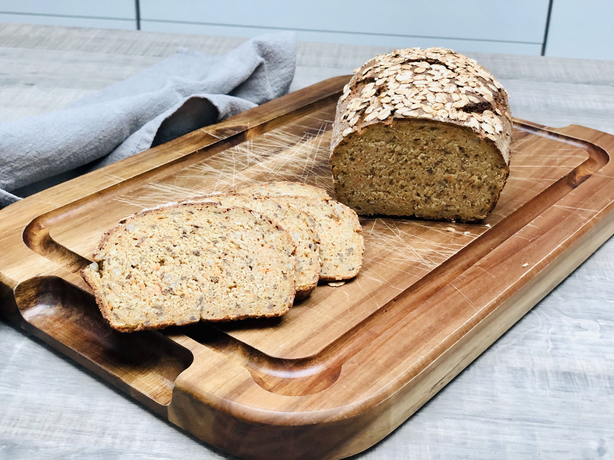 Wir lieben dieses Vollkornbrot mit Möhren...
