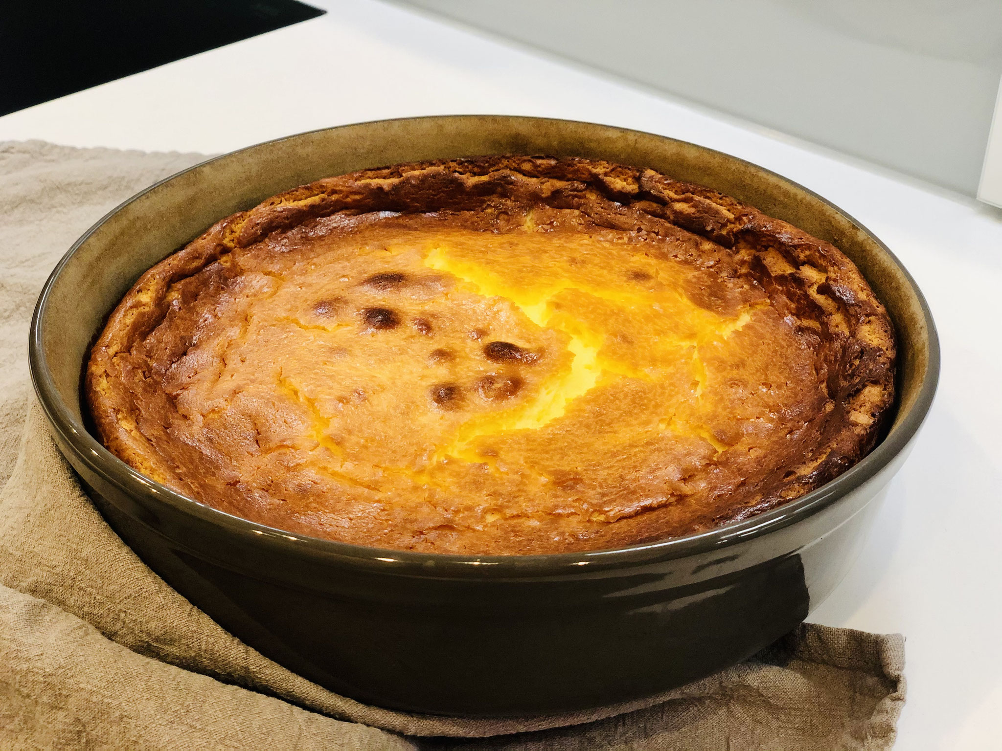 Hier siehst du den abgekühlten Käse/Schmand-Kuchen ♥