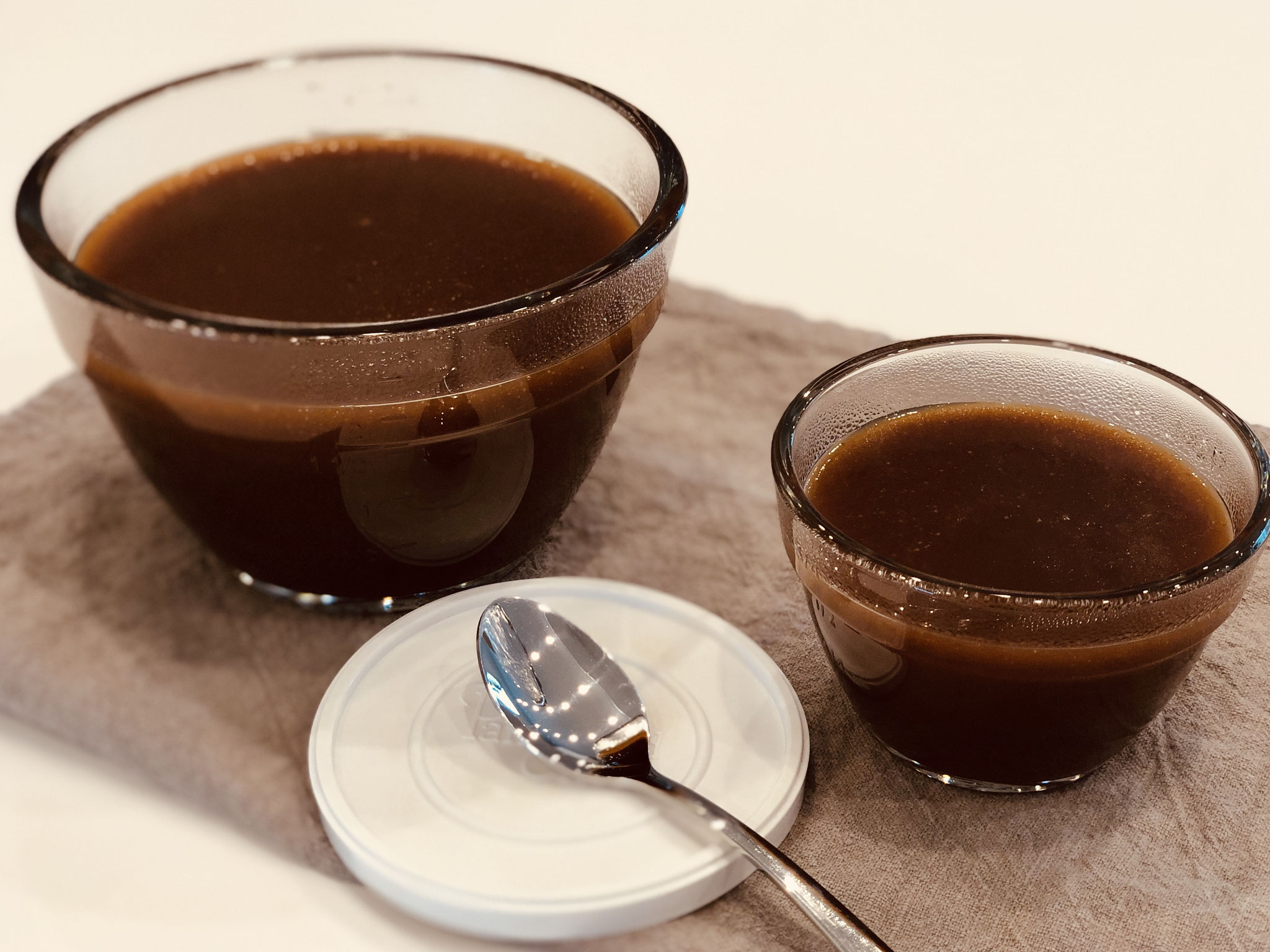 Samtig und zart so schmeckt die leckere Luxusmarmelade aus Zwetschgen...