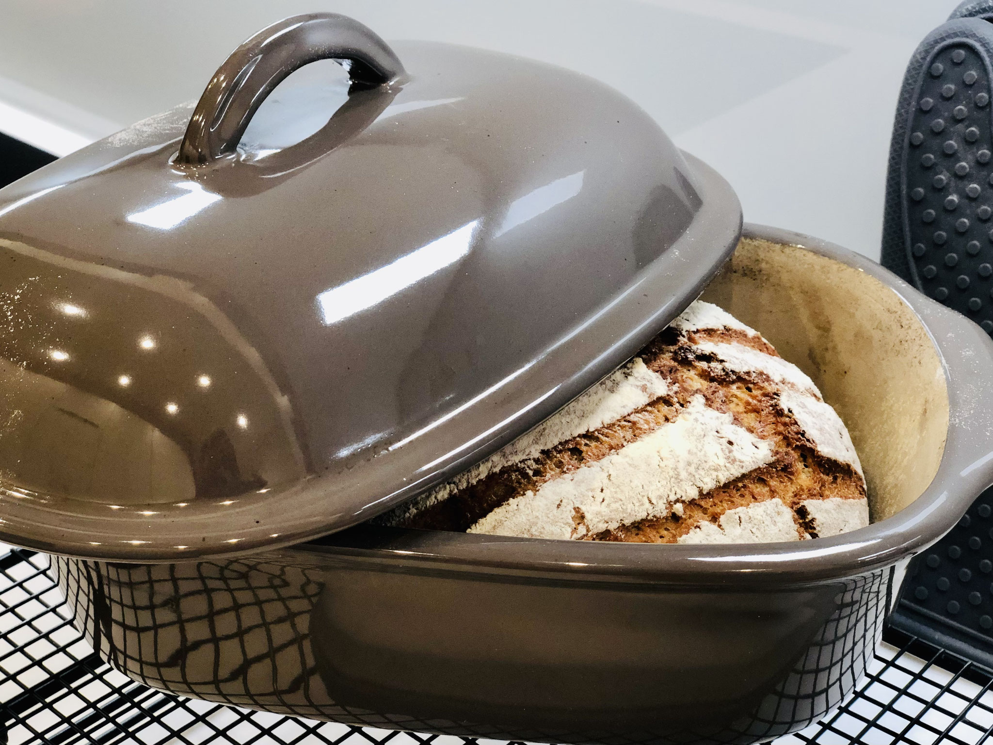 Ich wünsche guten Appetit und viel Freude mit meinem Brotrezept. Martina Ziehl mit Pampered Chef®