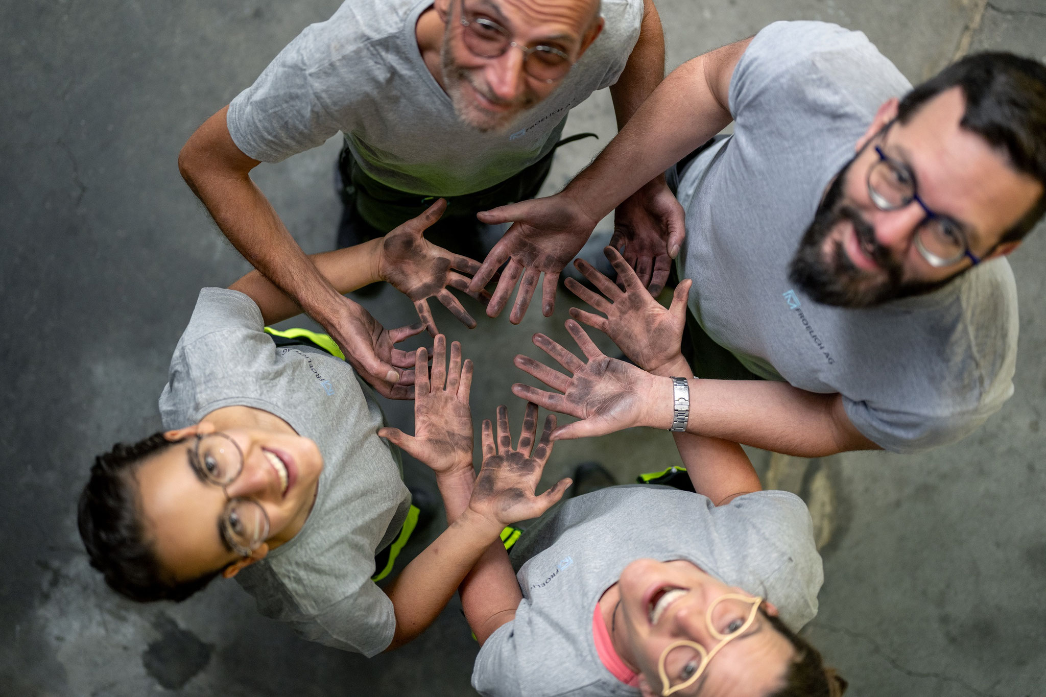 Wir arbeiten mit unseren Händen!