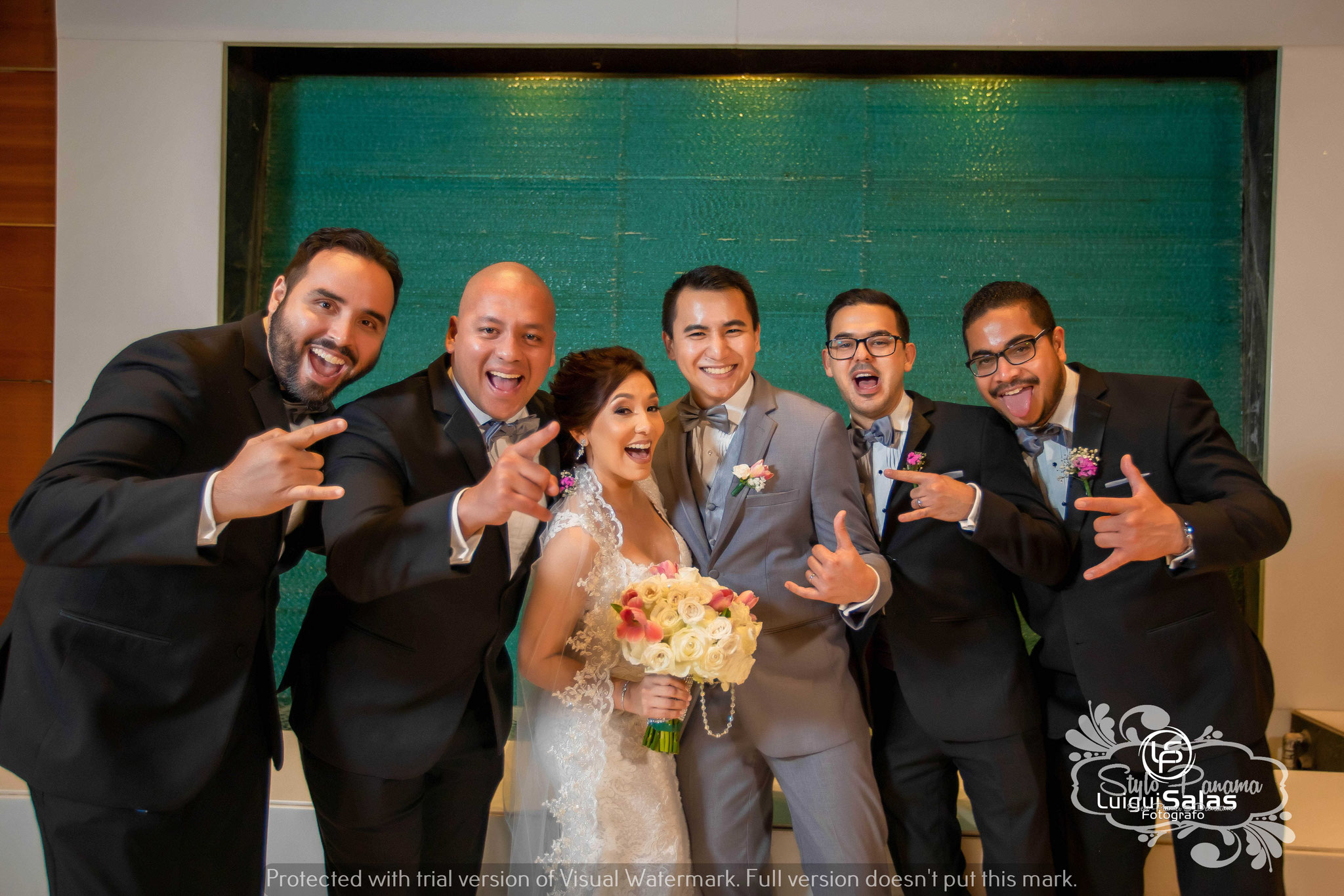 26. Esposos con los caballeros