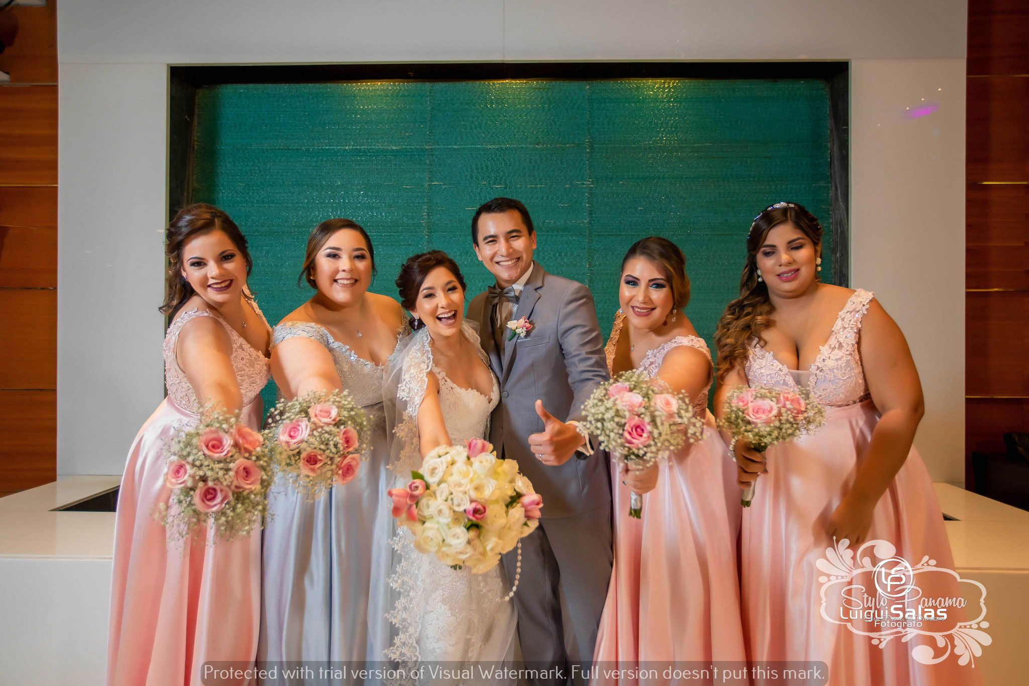 25. Esposos con las damas