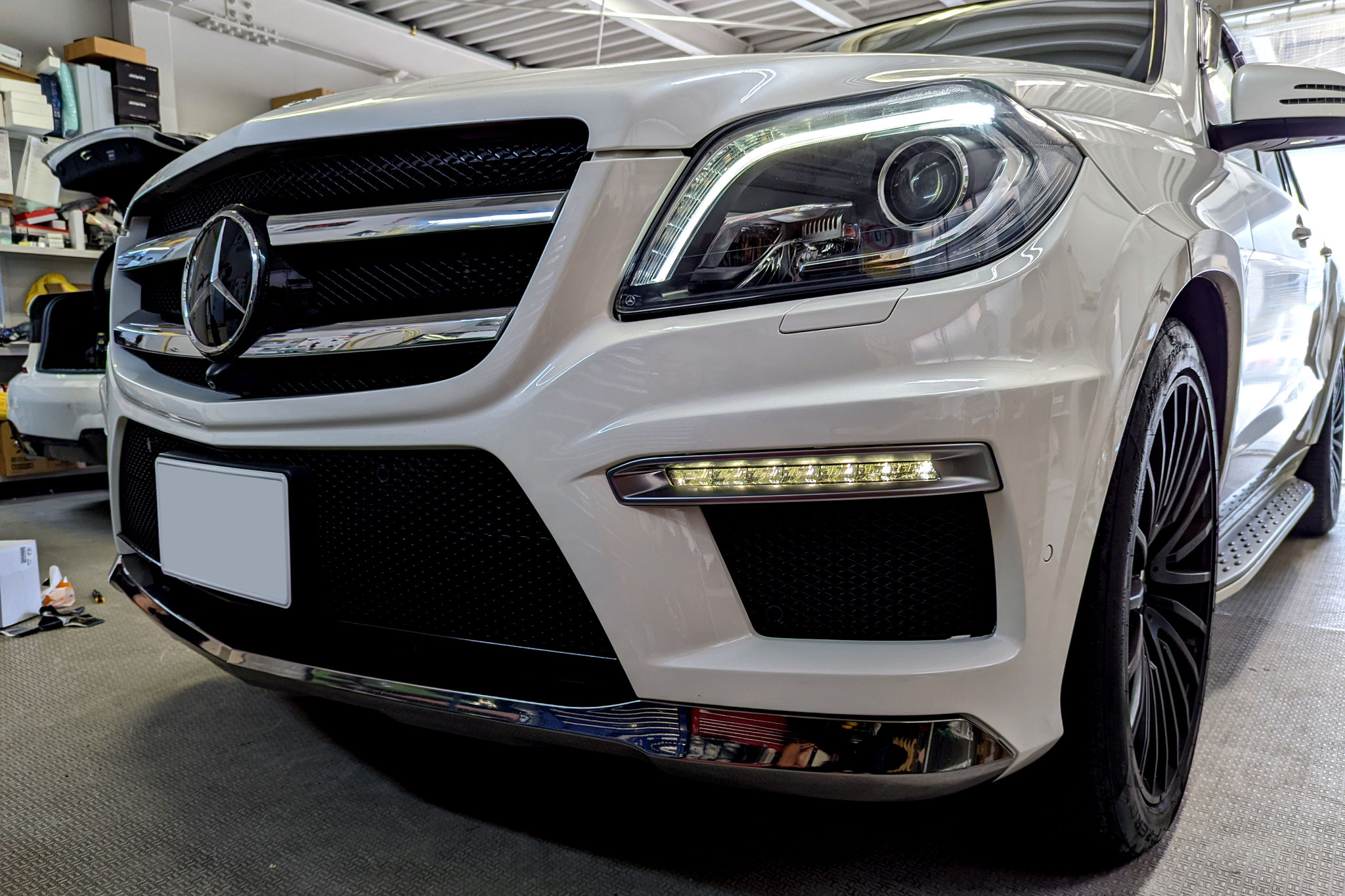 ベンツ X166 GL63 AMGアンドロイドモニター施工 - BMW・ベンツ