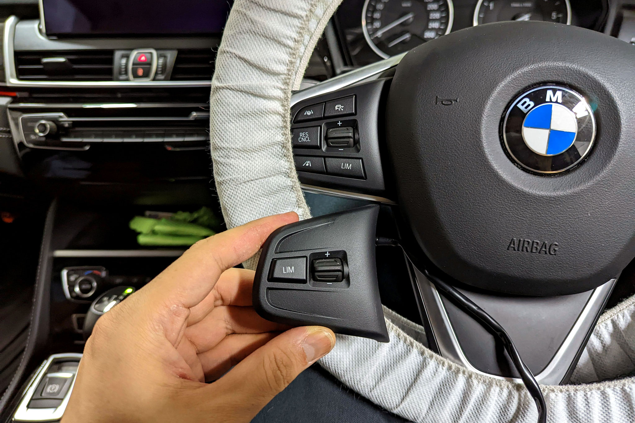 Bmw F45 218d 純正アクティブクルーズコントロール Acc 後付け Sli スピードリミットインフォ有効化 ハンズオフ純正渋滞アシスト後付け ステアリングヒーター後付け コーディング Bmw ベンツ アウディ Vw ポルシェなどのコーディング 純正オプション後付