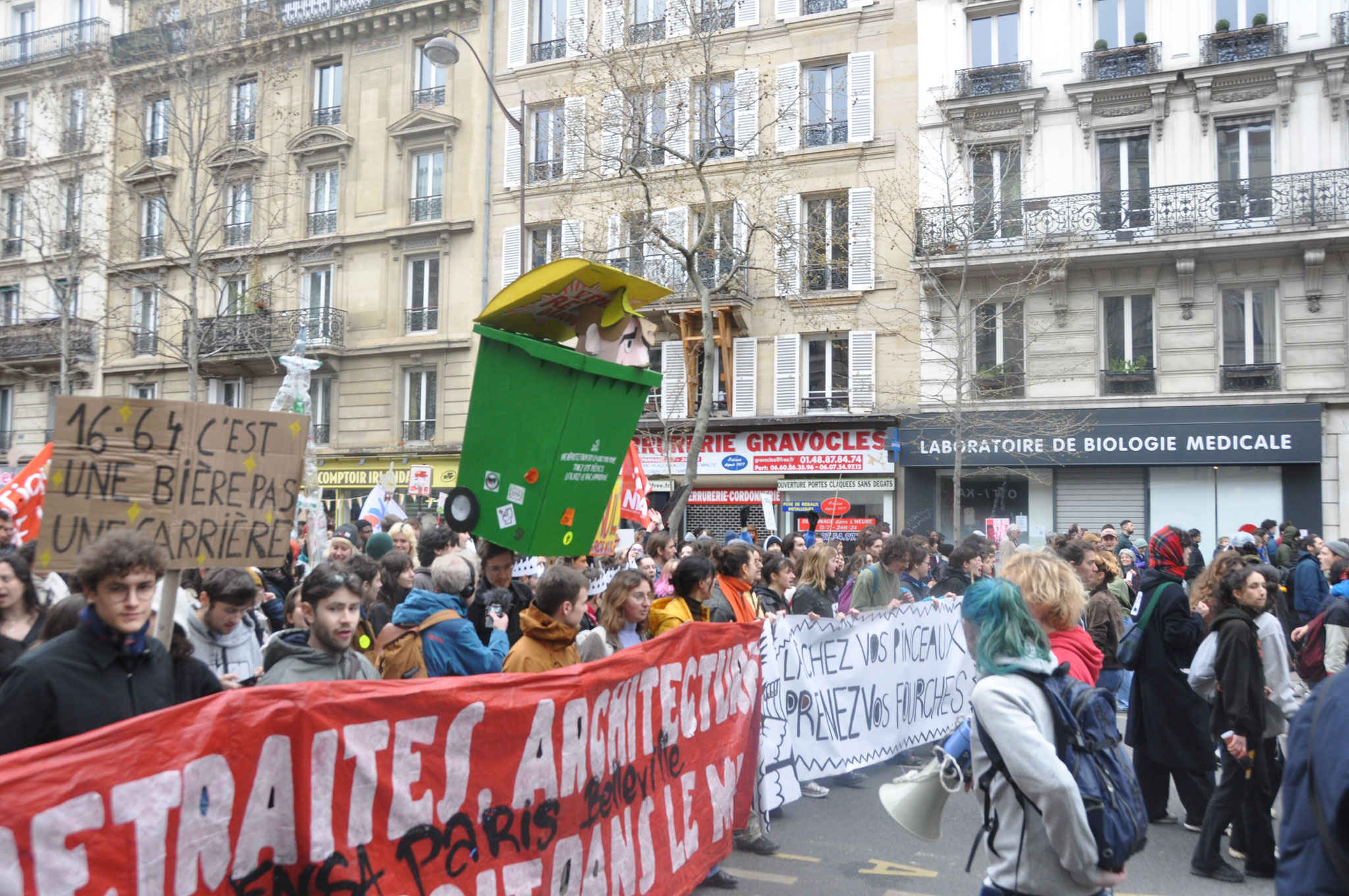 28 mars 2023 manifestation contre la réforme des retraites, République-Nation