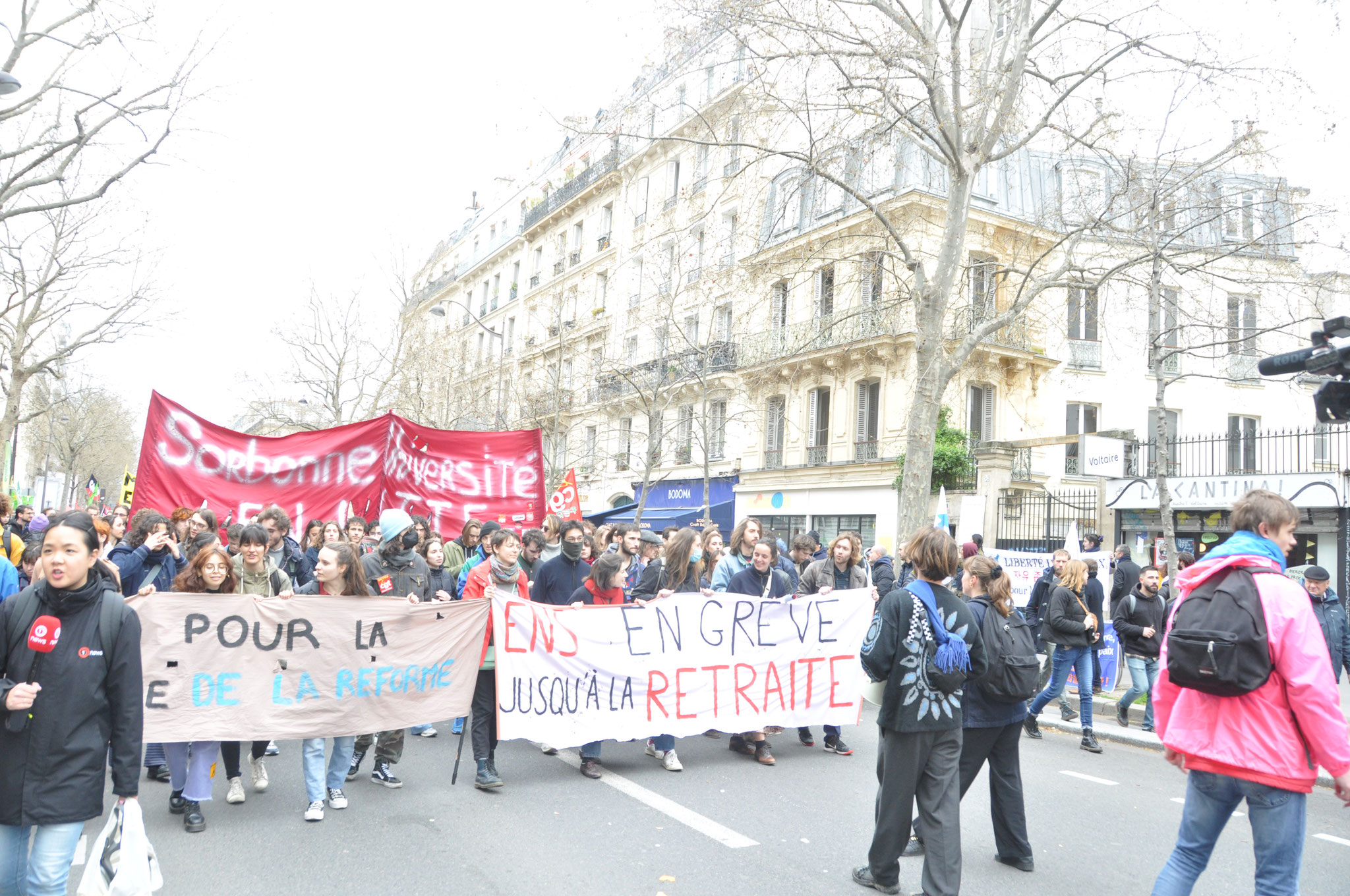 28 mars 2023 manifestation contre la réforme des retraites, République-Nation