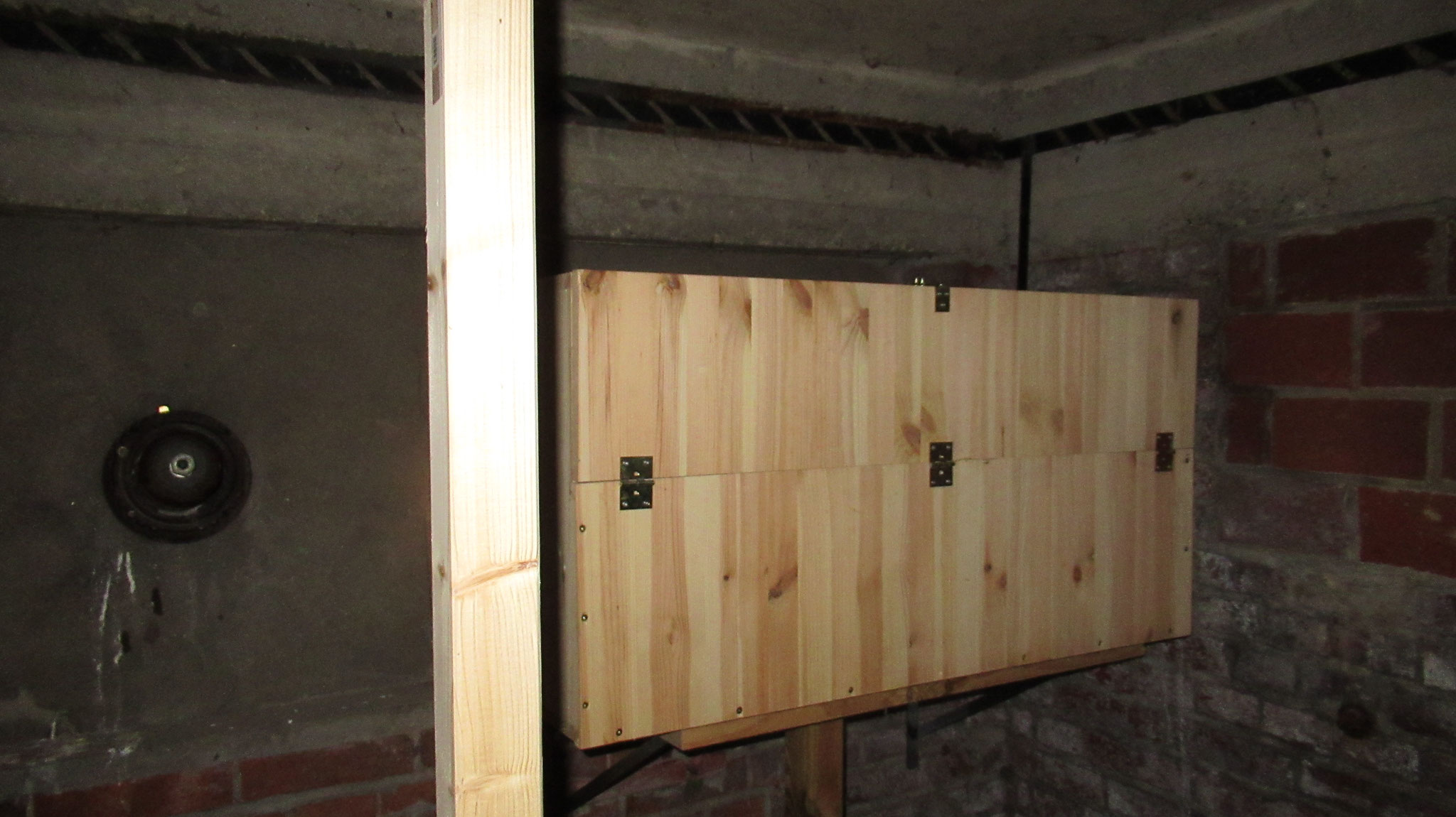 Der Eulenkasten mit Öffnungsklappe