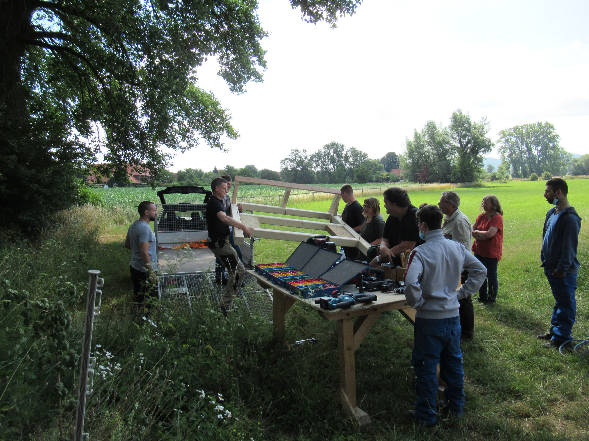 Die Einzelteile werden angeliefert