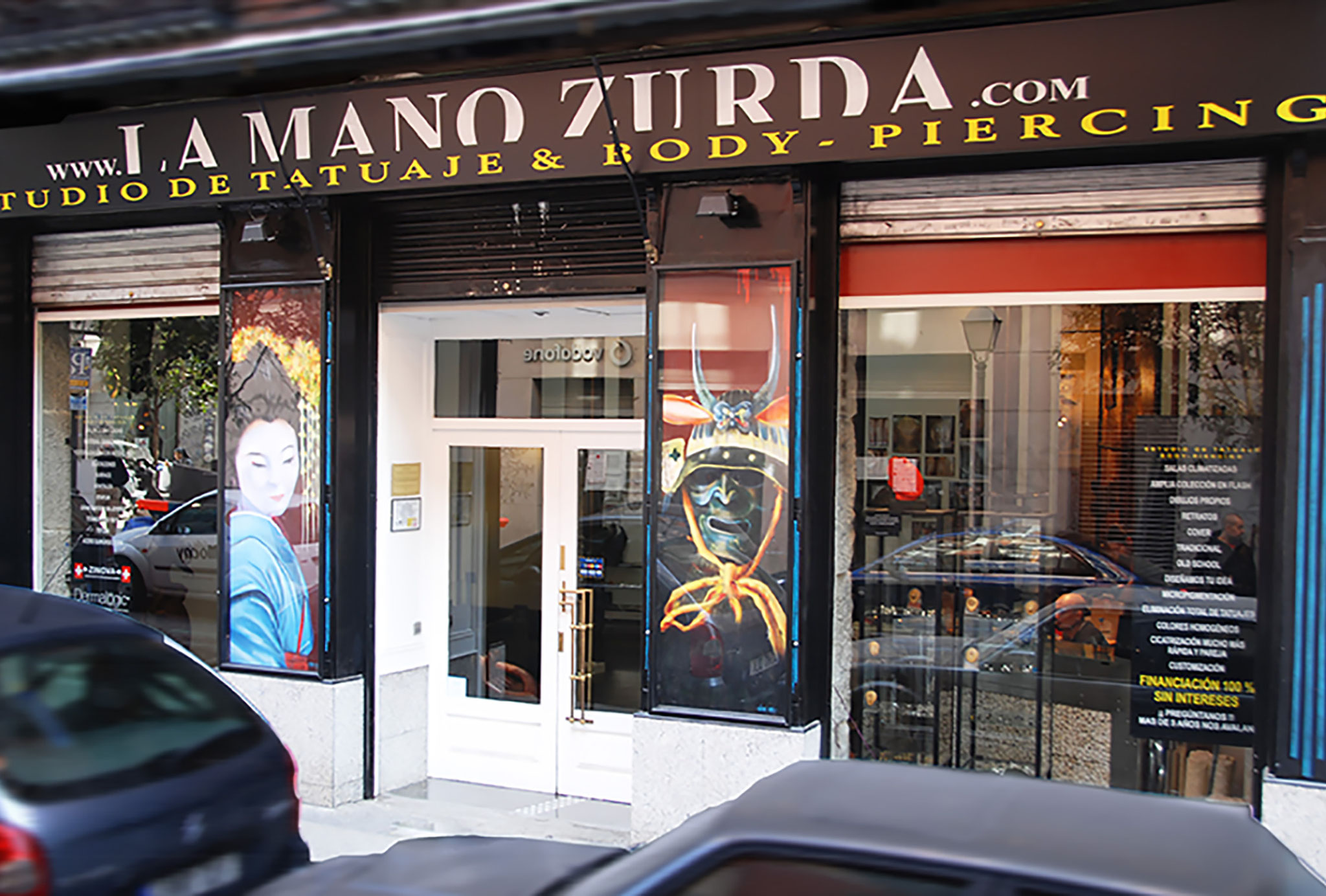 El estudio La Mano Zurda está en la calle Apodaca, número 1, Madrid.