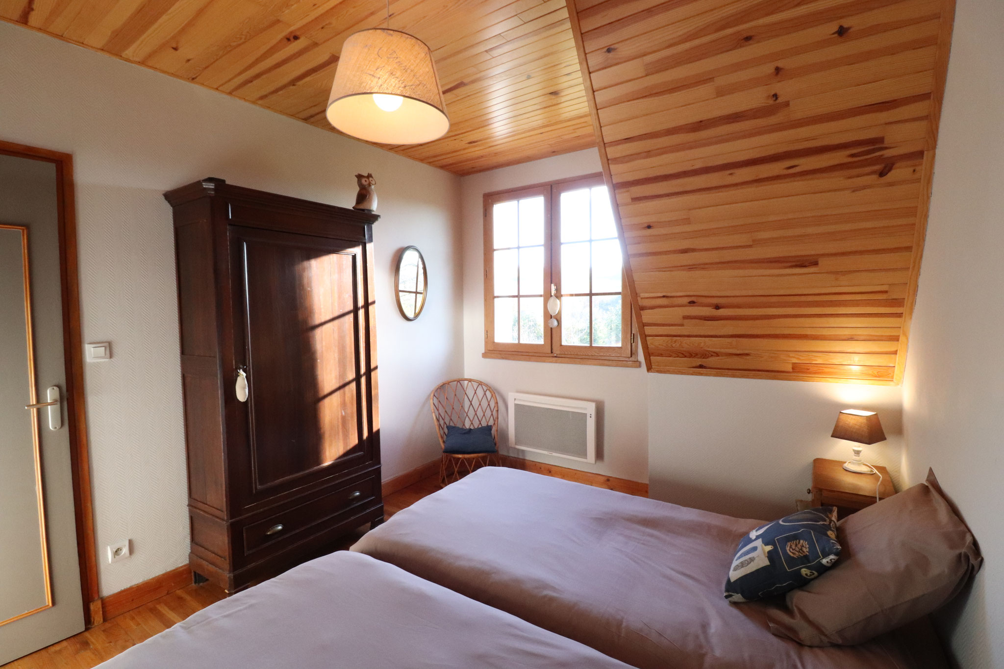 Chambre avec deux lits en 90cm