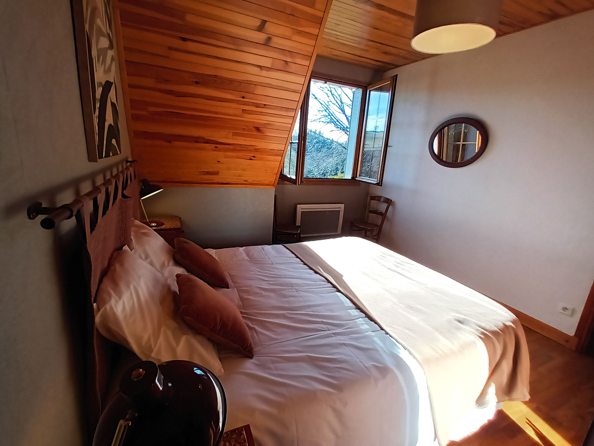 Chambre avec lit en 160cm